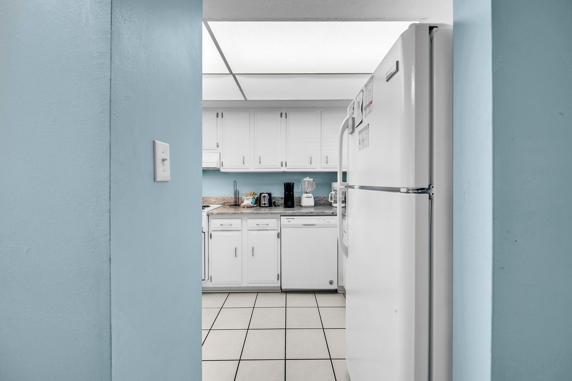EL MATADOR CONDO - Residential