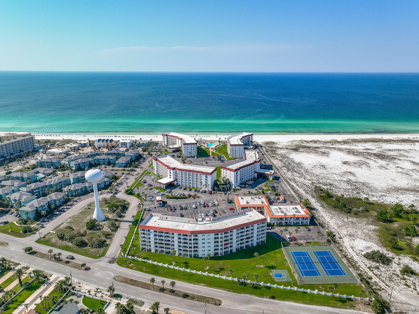 EL MATADOR CONDO - Residential