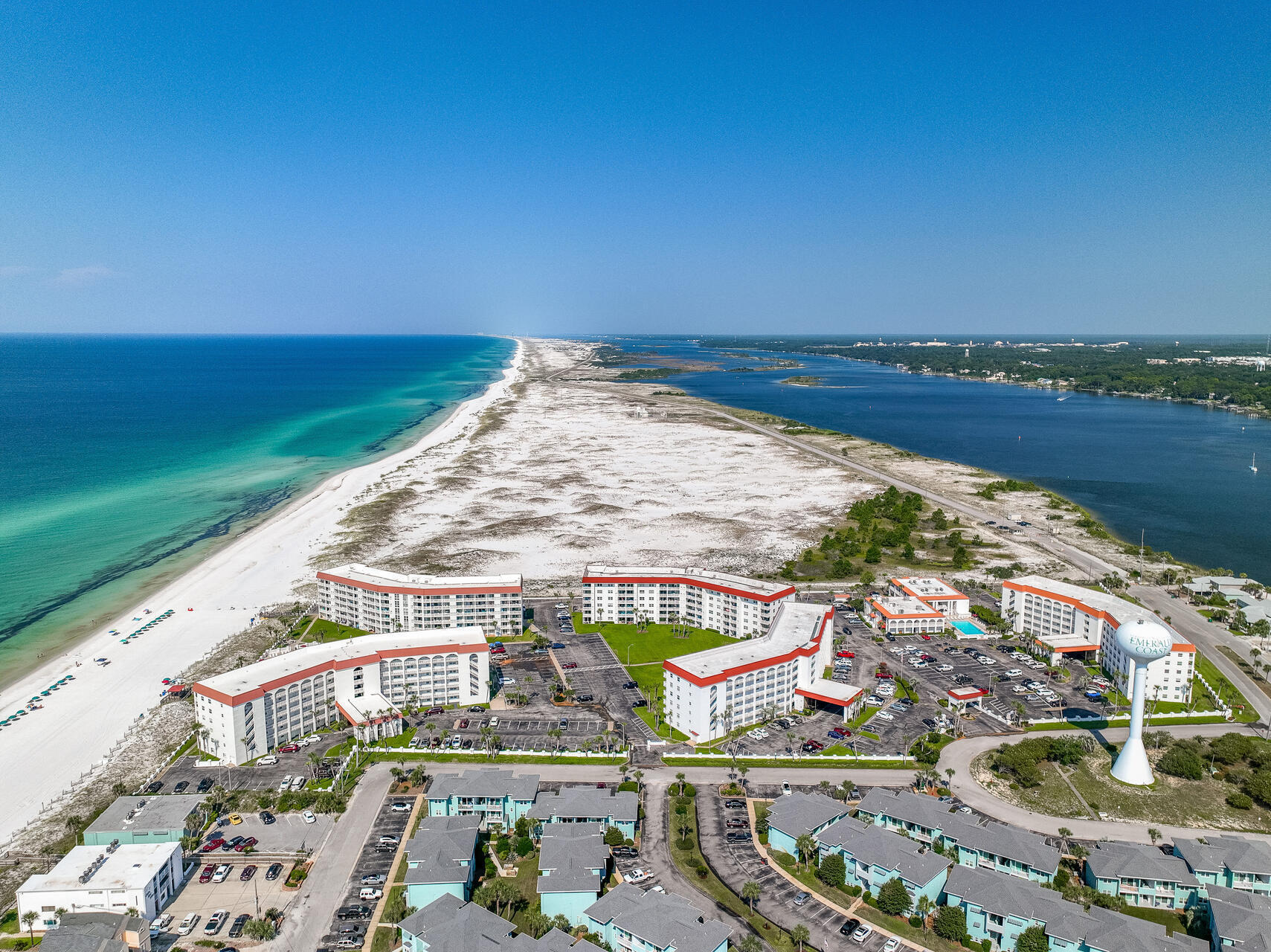 EL MATADOR CONDO - Residential