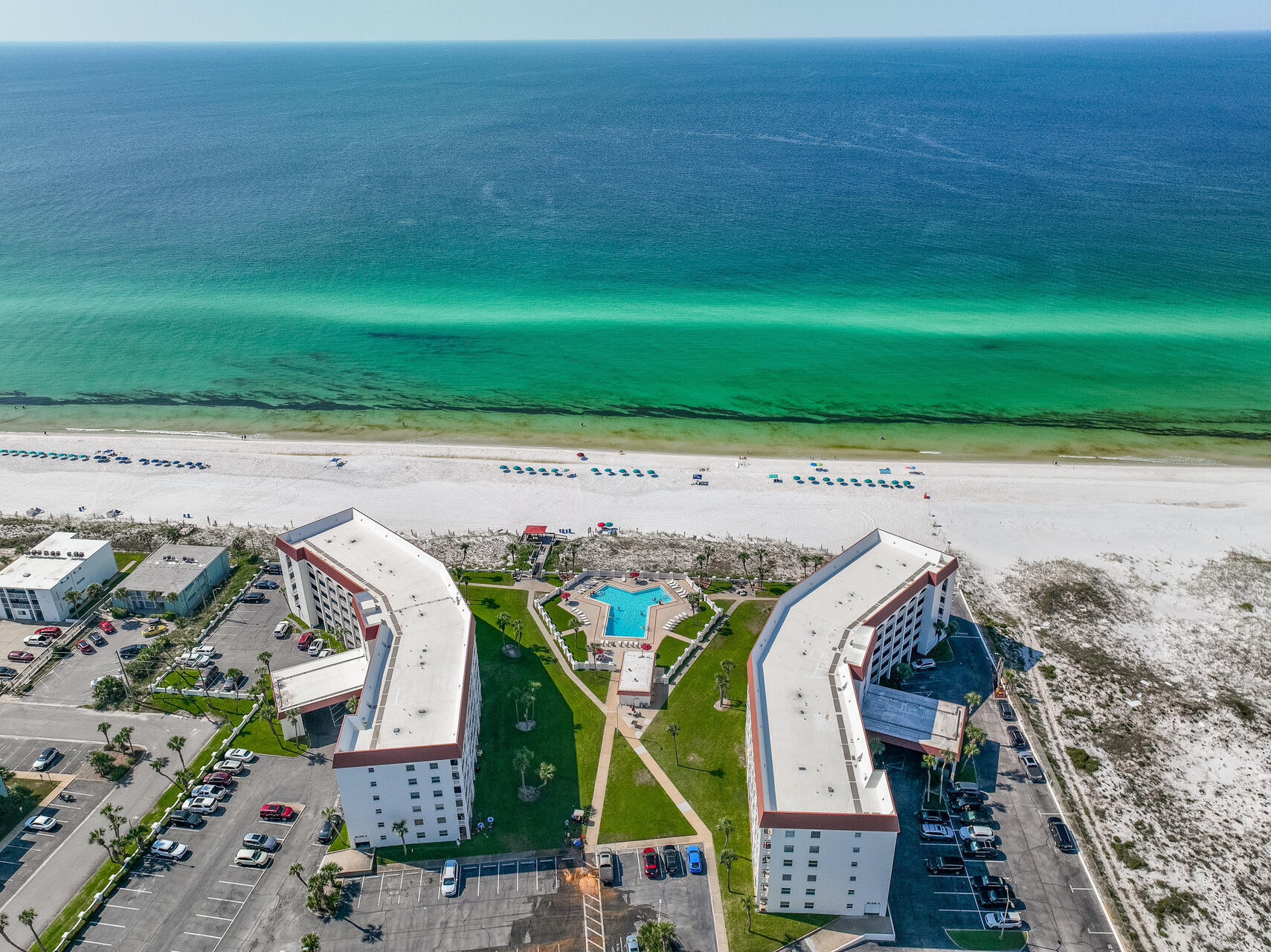 EL MATADOR CONDO - Residential