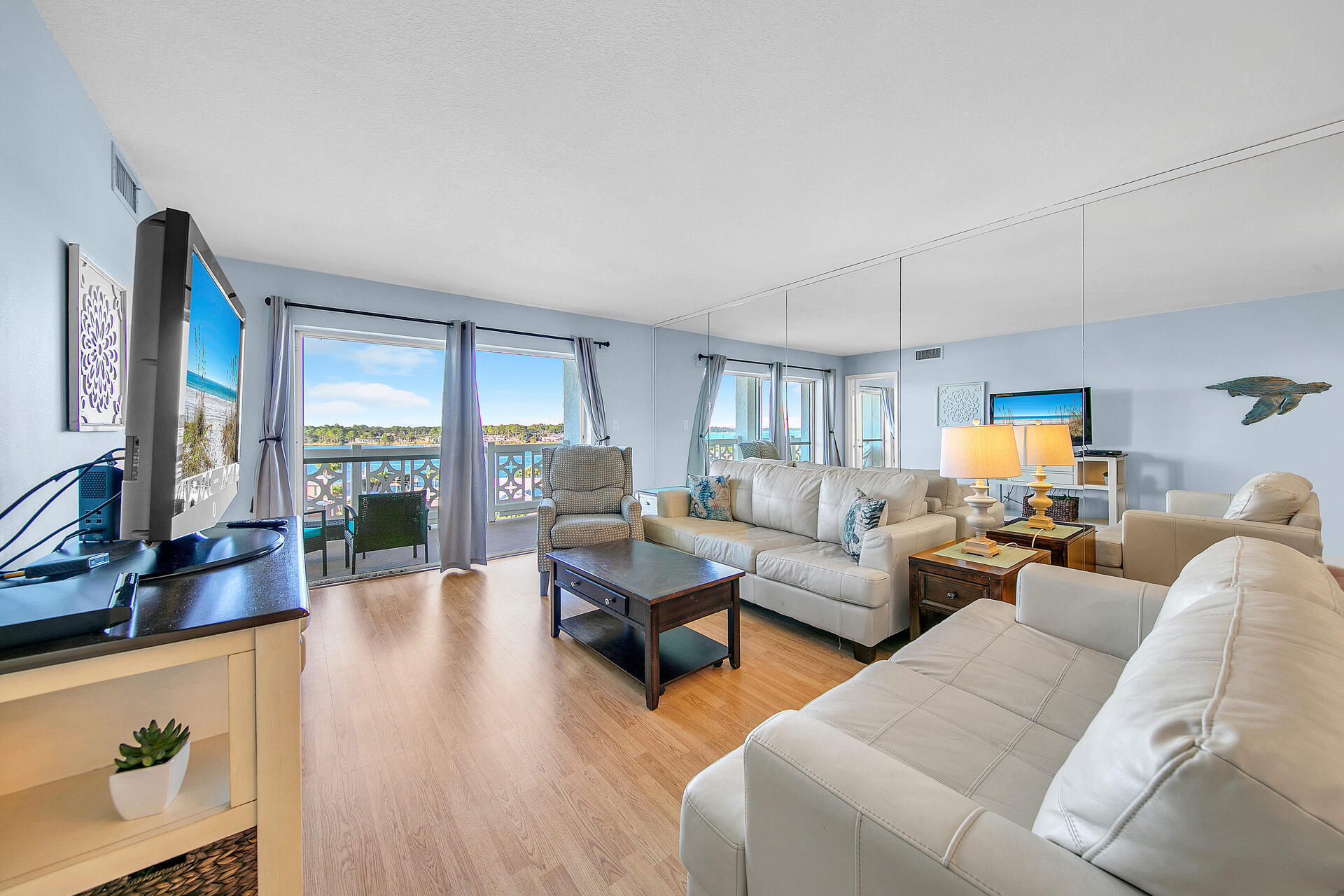 EL MATADOR CONDO - Residential