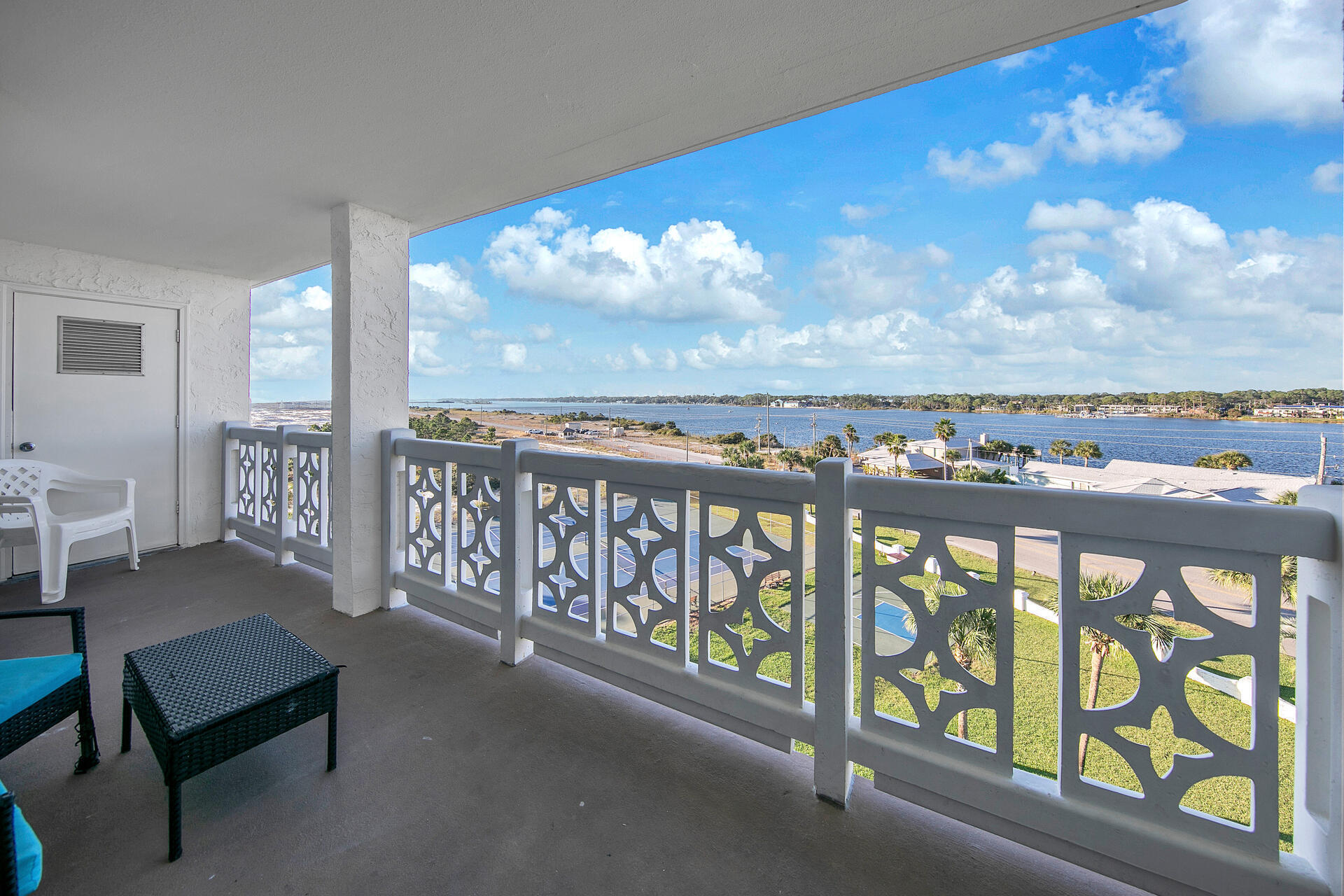 EL MATADOR CONDO - Residential