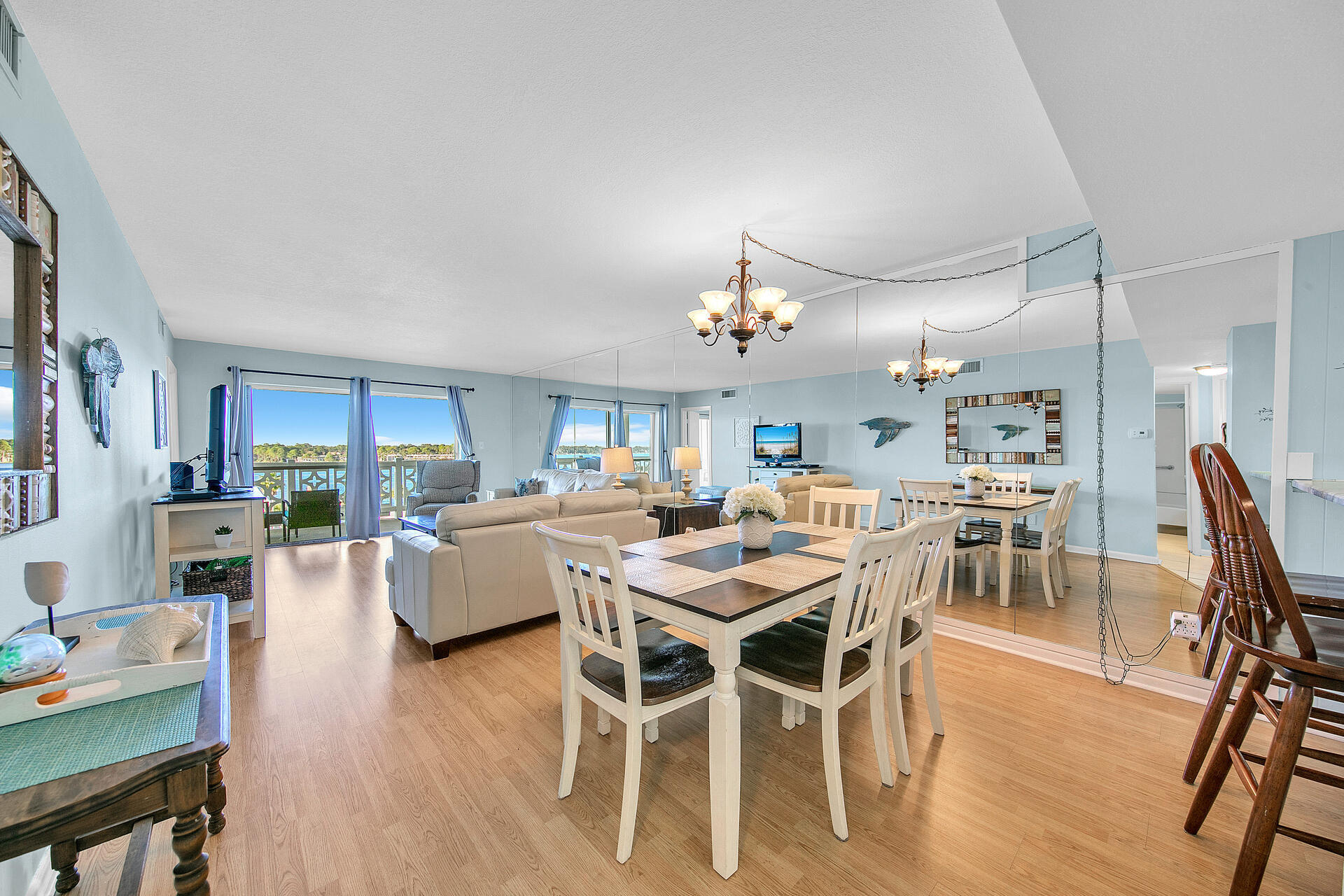 EL MATADOR CONDO - Residential