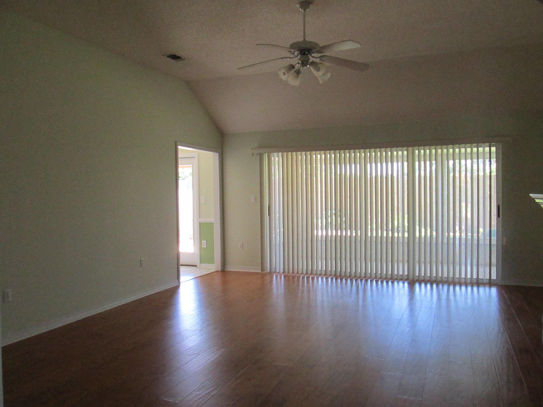 HARBOR BREEZE - Residential Lease