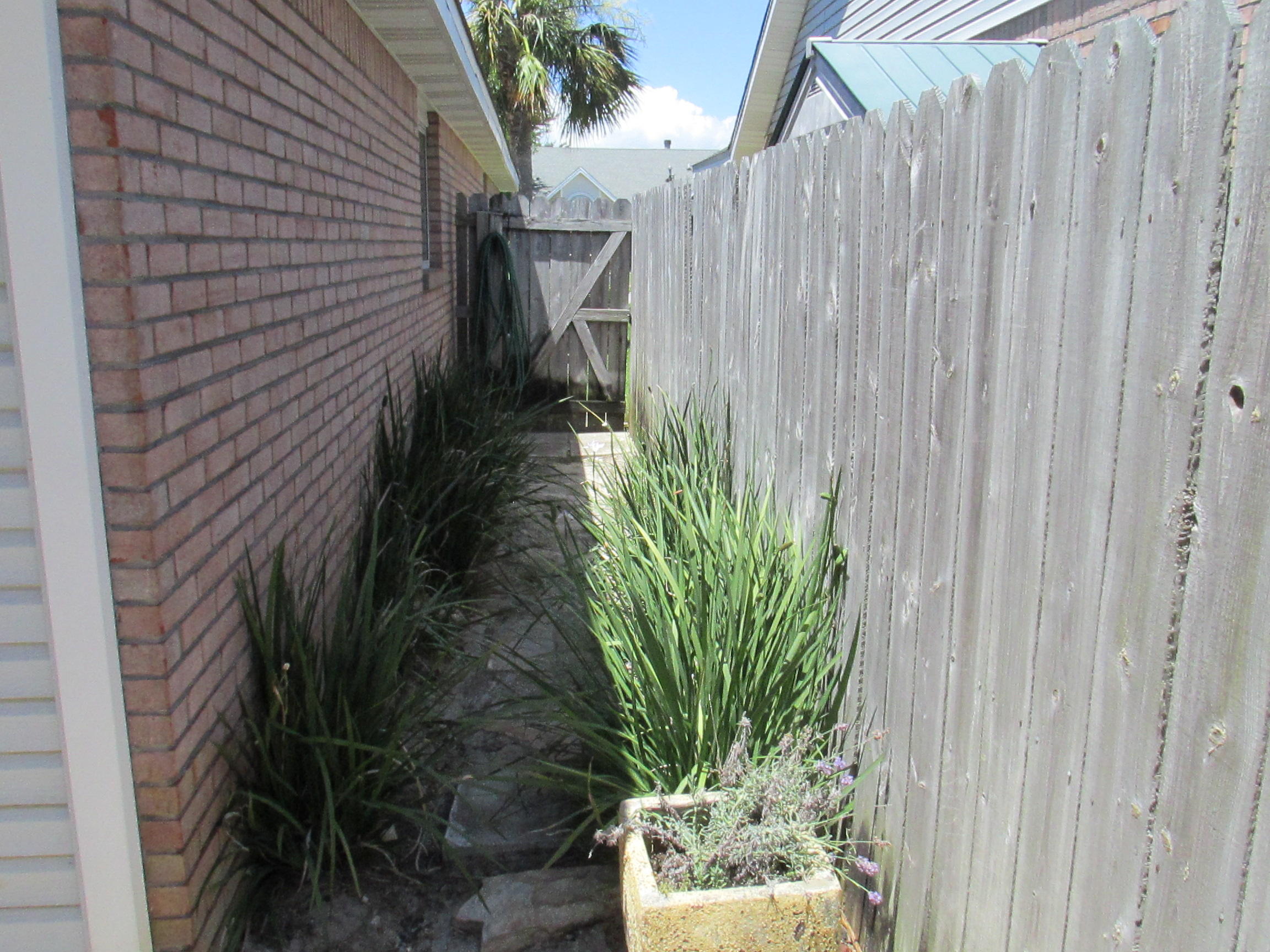 HARBOR BREEZE - Residential Lease