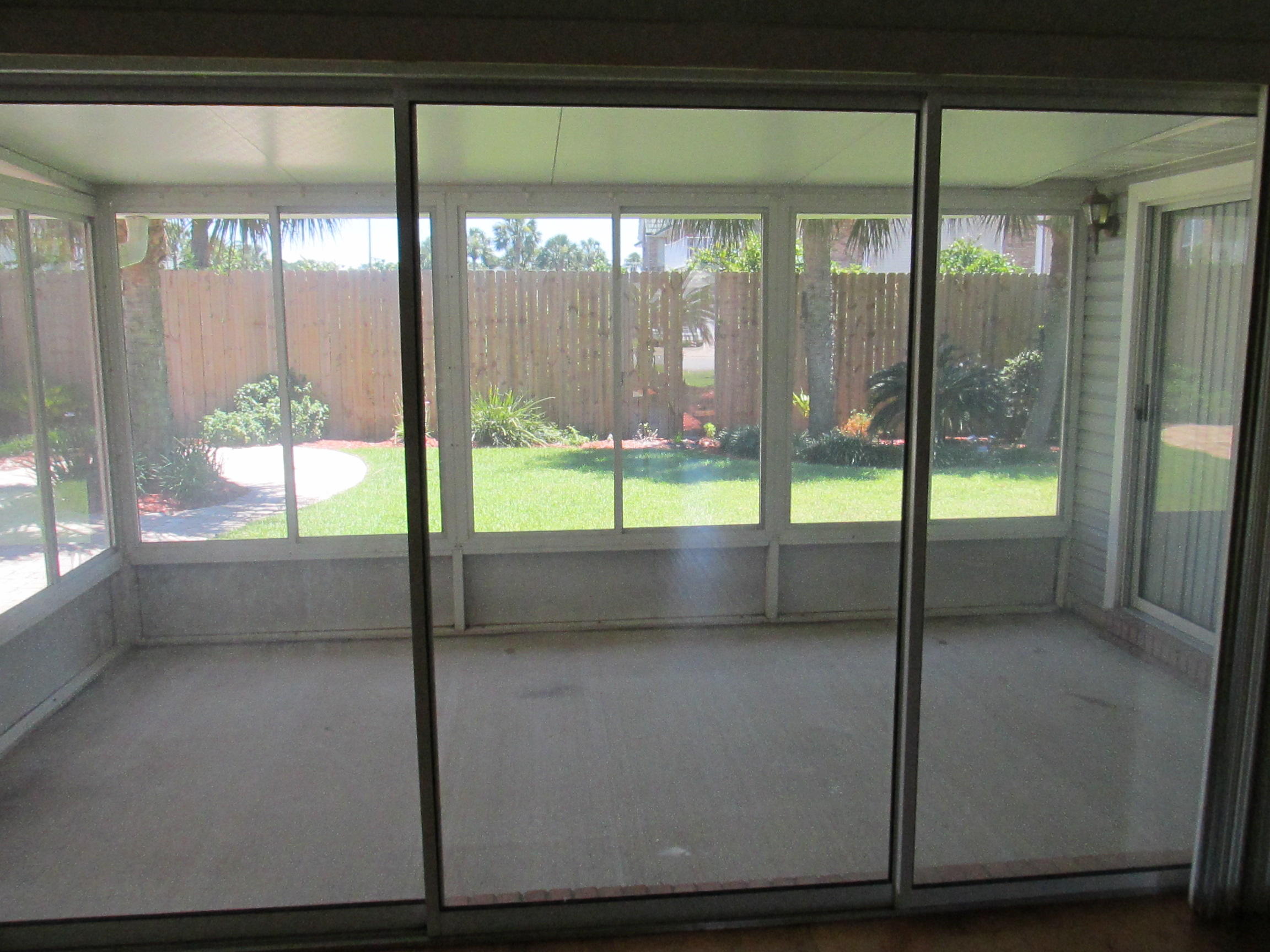 HARBOR BREEZE - Residential Lease