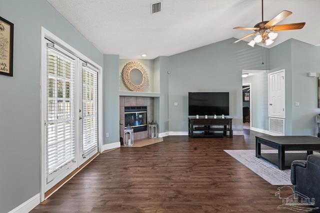 WOODLAWN HEIGHTS - Residential