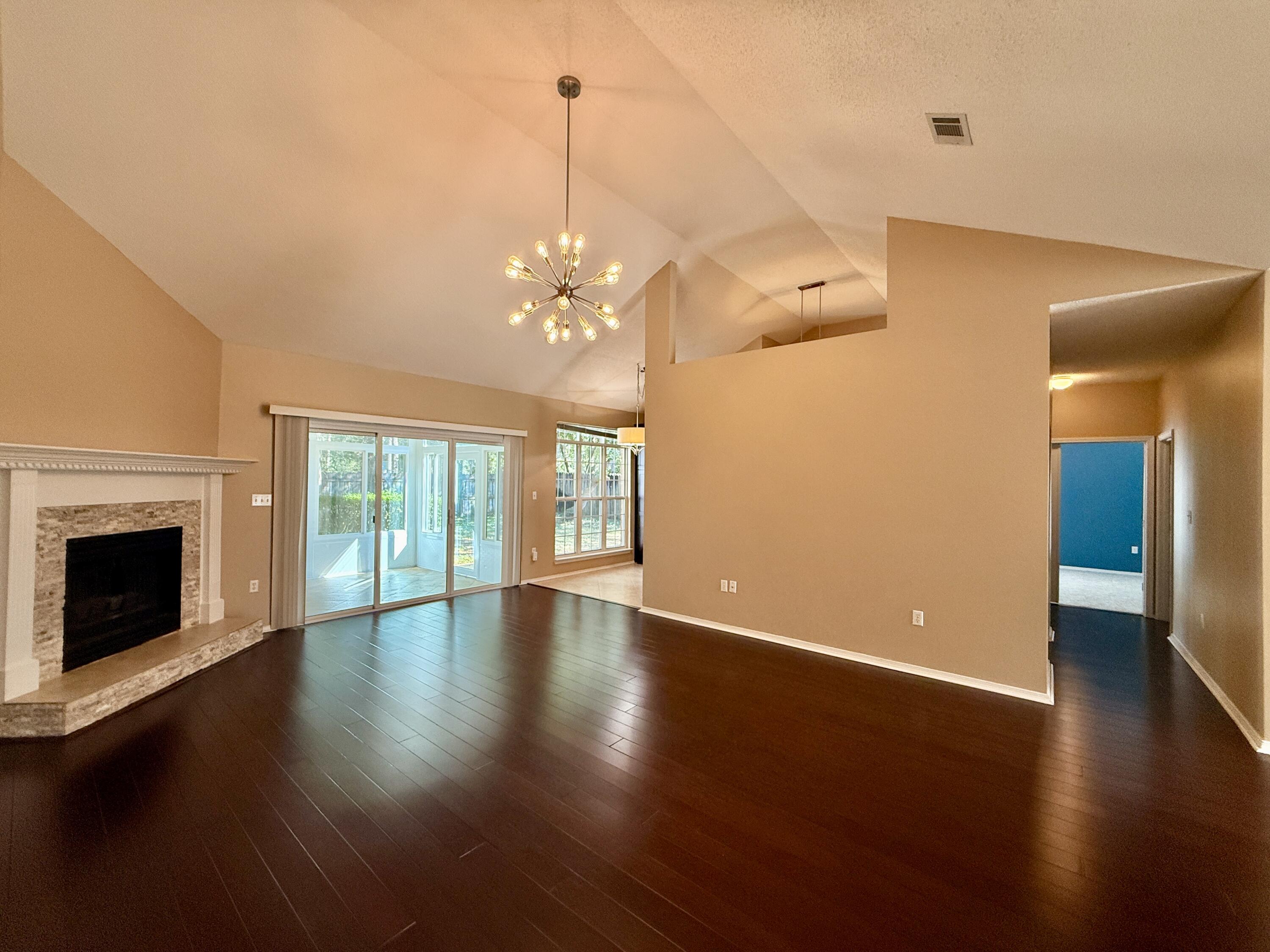 PARKWOOD COVE AT BLUEWATER BAY - Residential