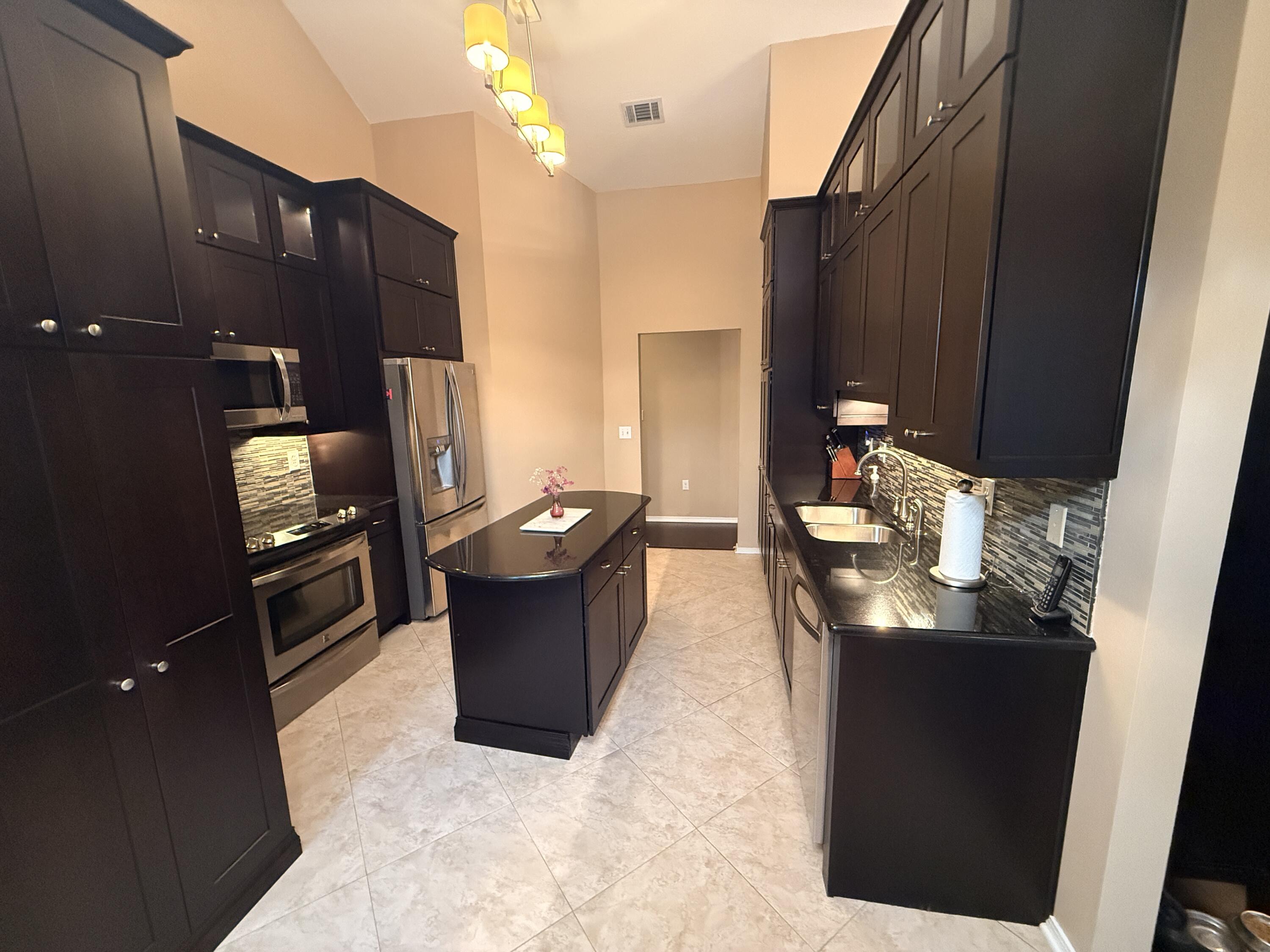 PARKWOOD COVE AT BLUEWATER BAY - Residential