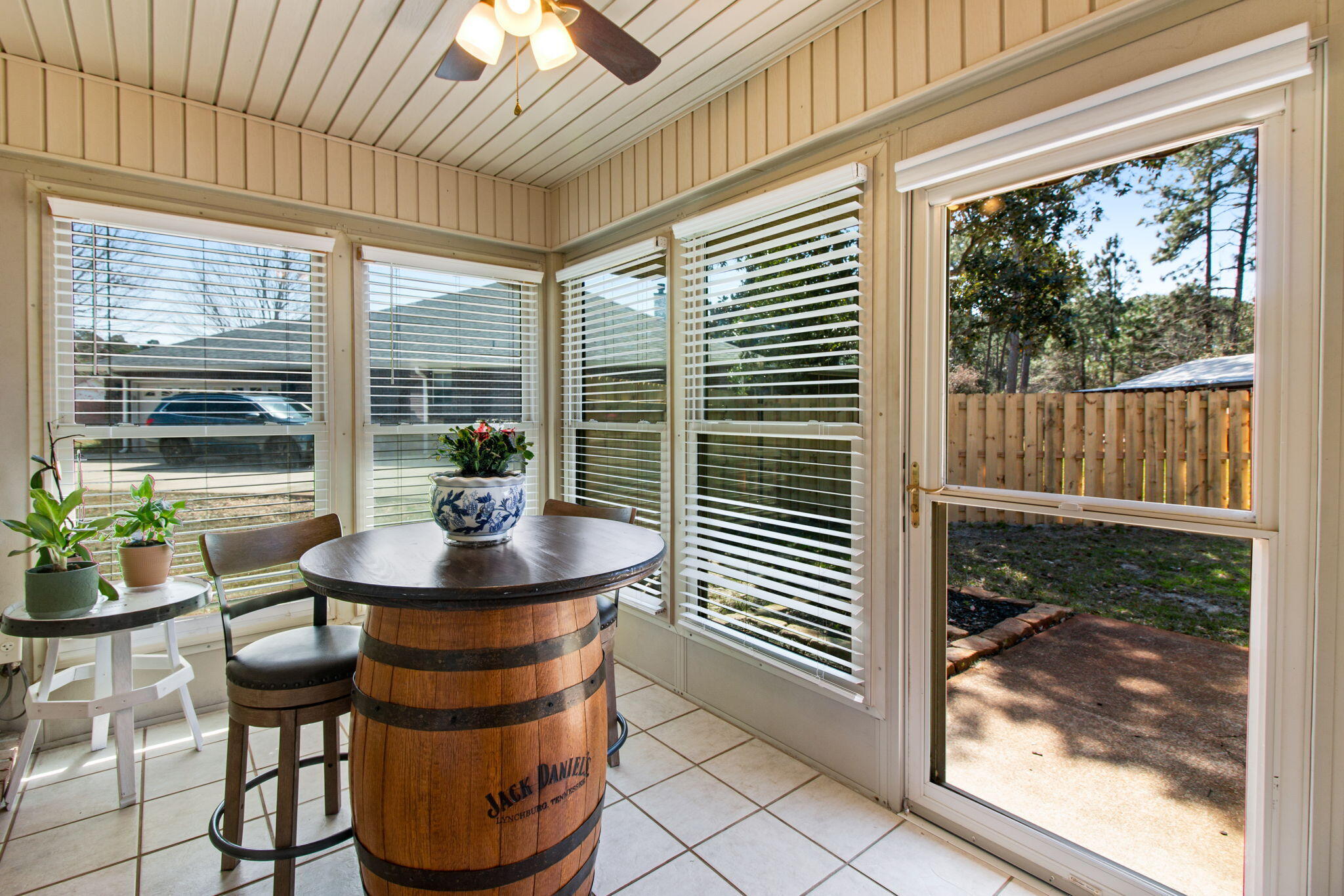 HOLLEY BY THE SEA - Residential