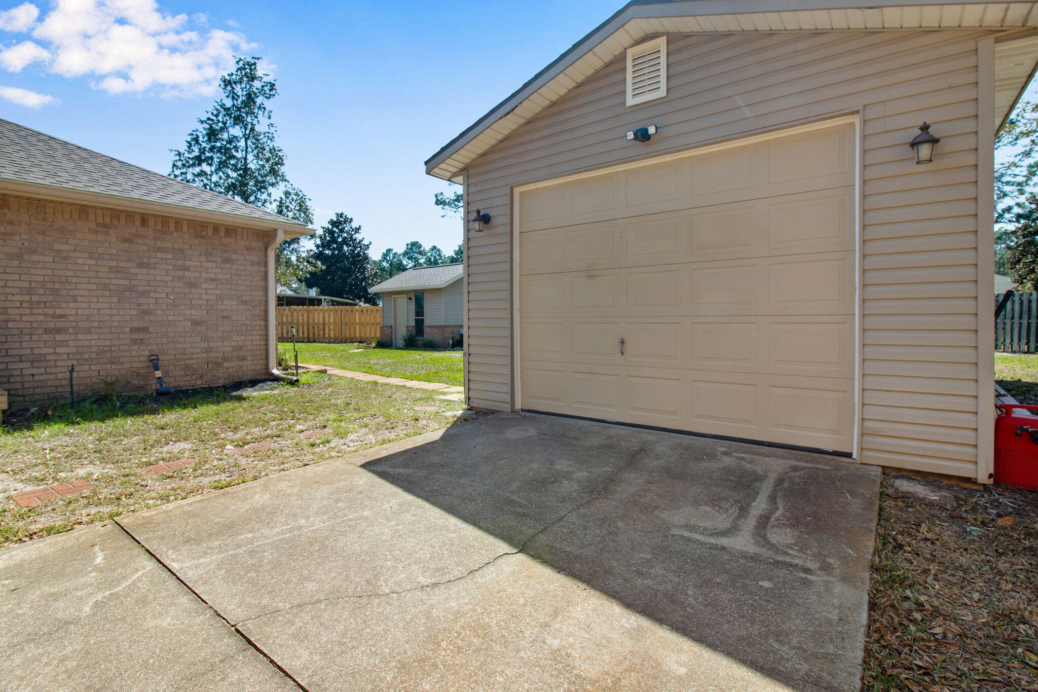 HOLLEY BY THE SEA - Residential