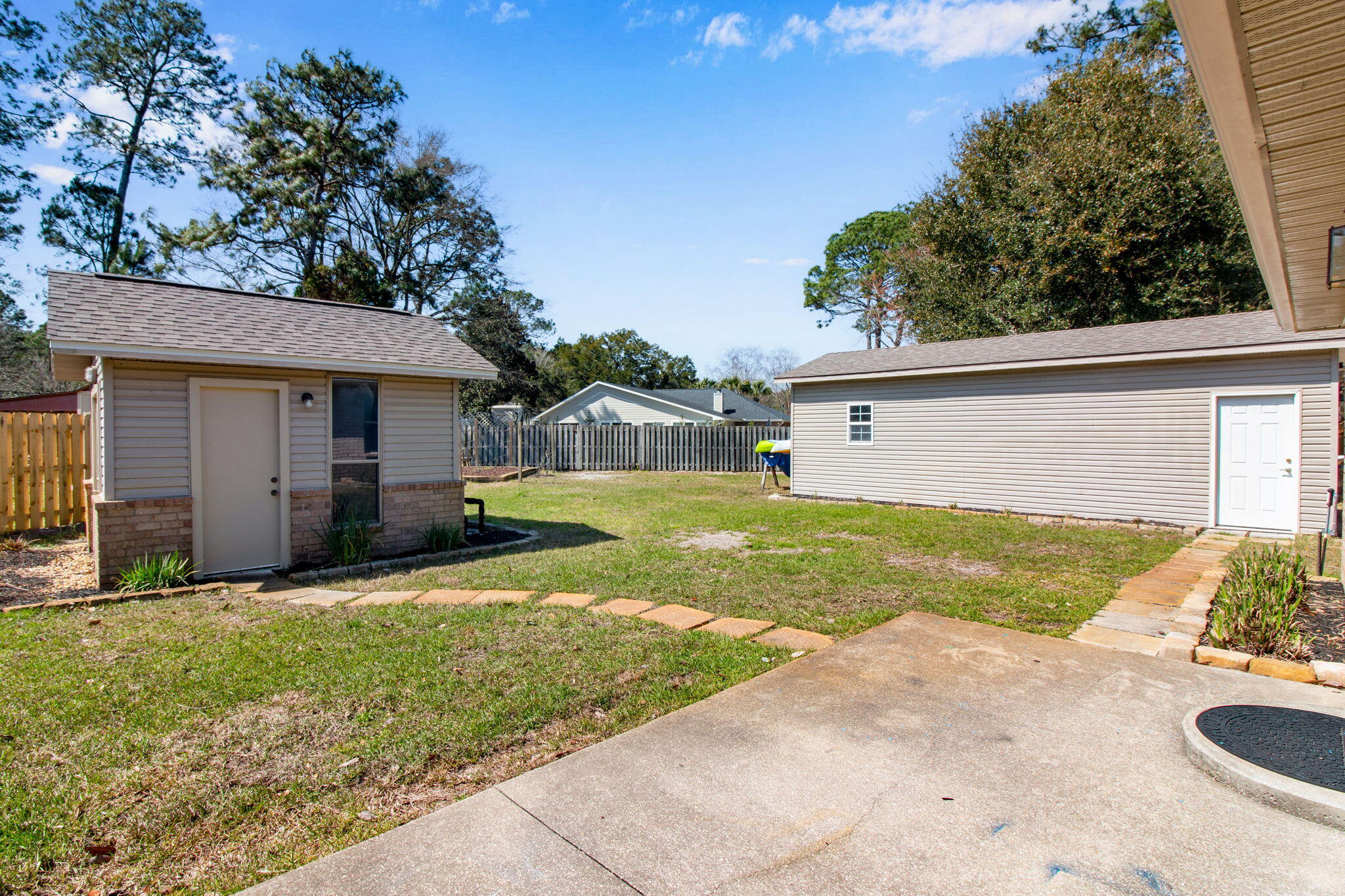 HOLLEY BY THE SEA - Residential