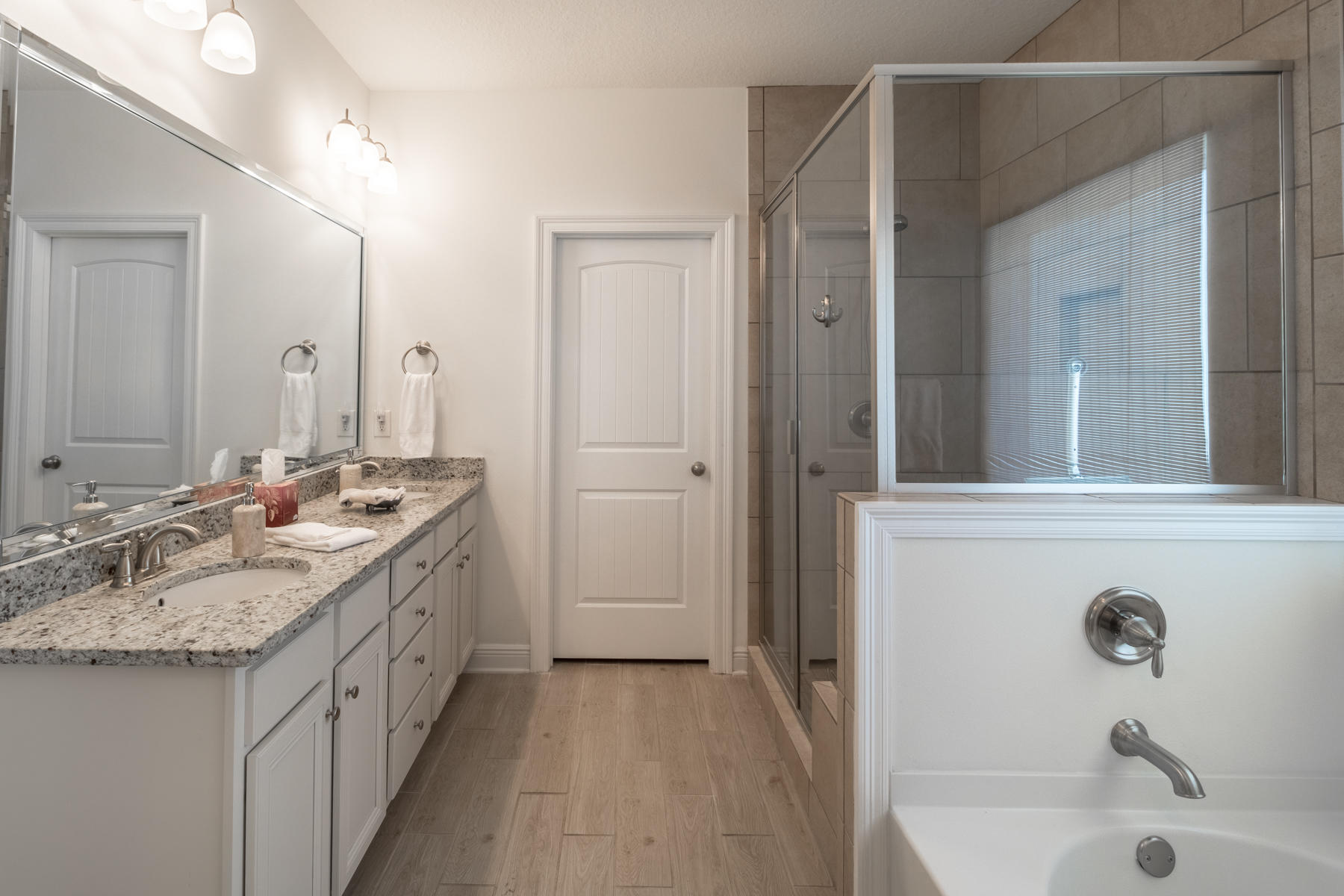 Mussett Bayou Manor - Residential