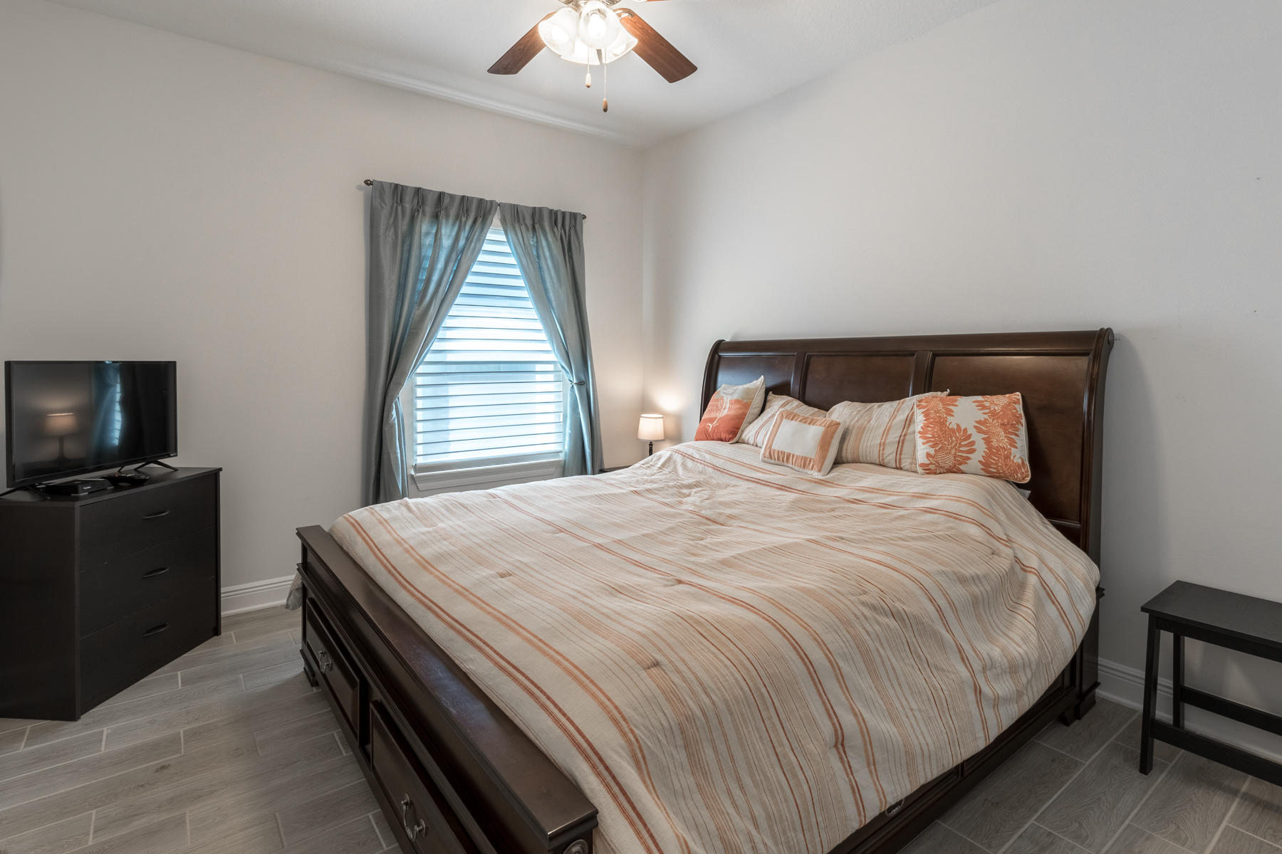 Mussett Bayou Manor - Residential