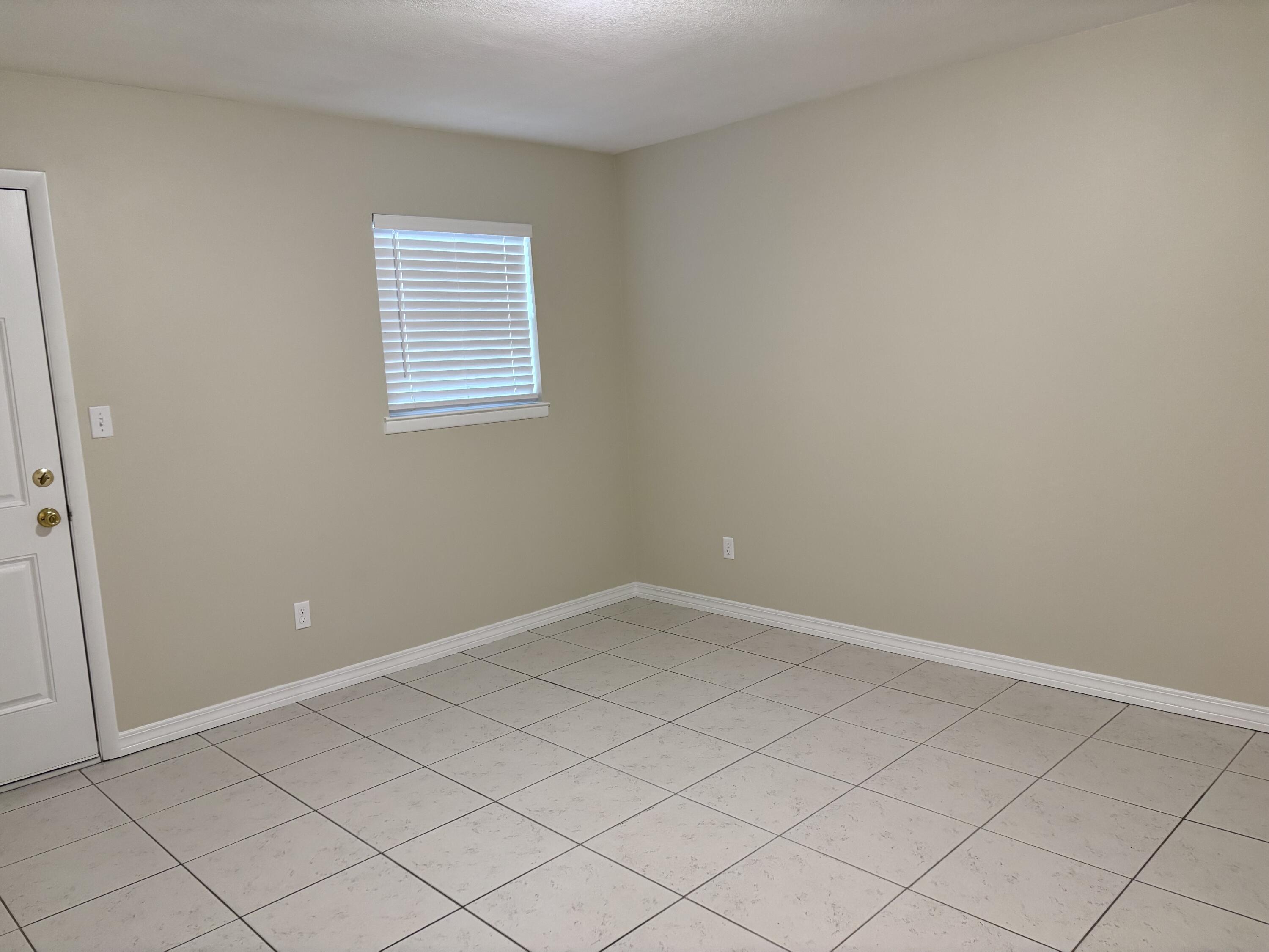 Racetrack Rd 1st Sub - Residential Lease