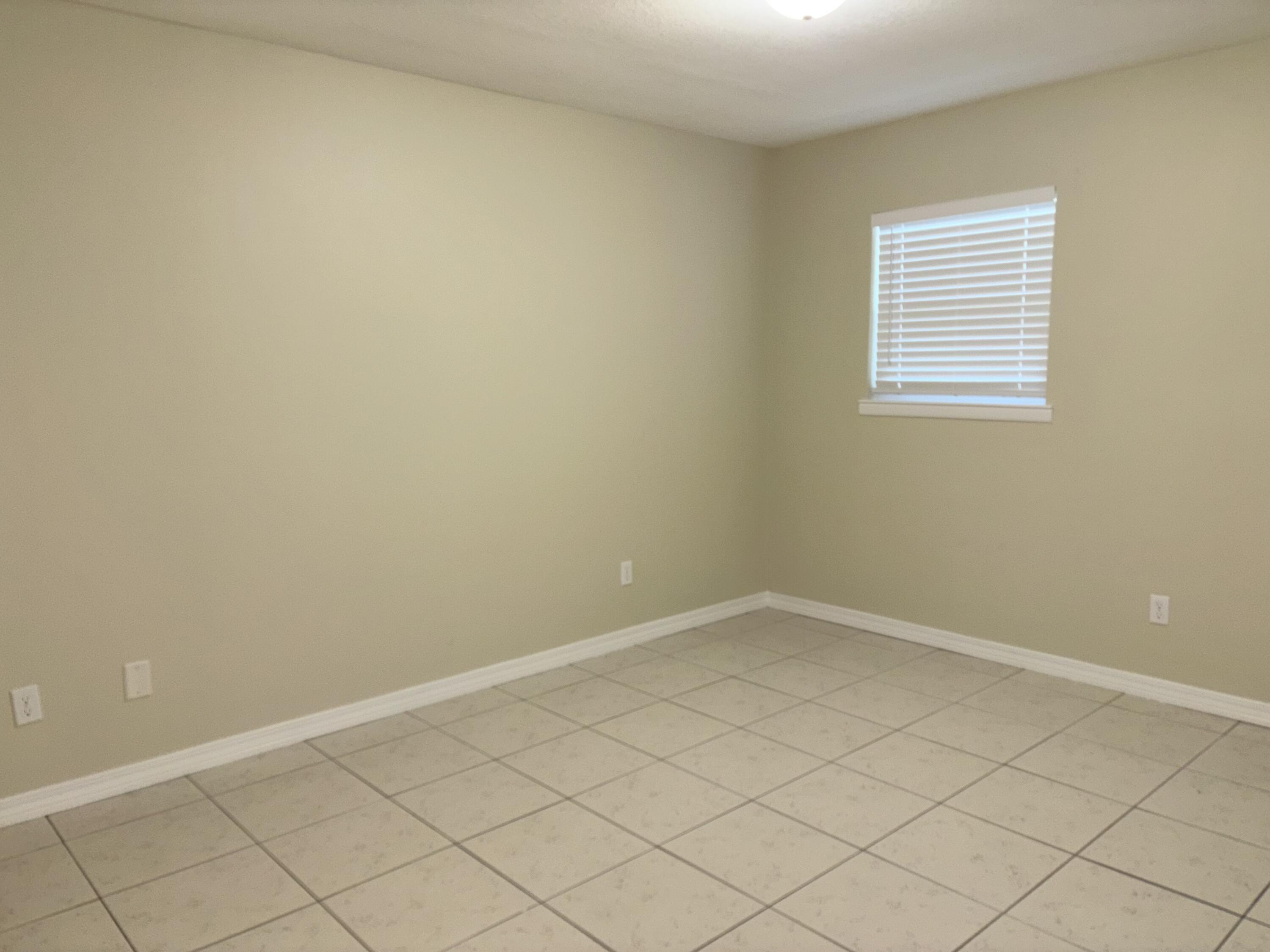 Racetrack Rd 1st Sub - Residential Lease