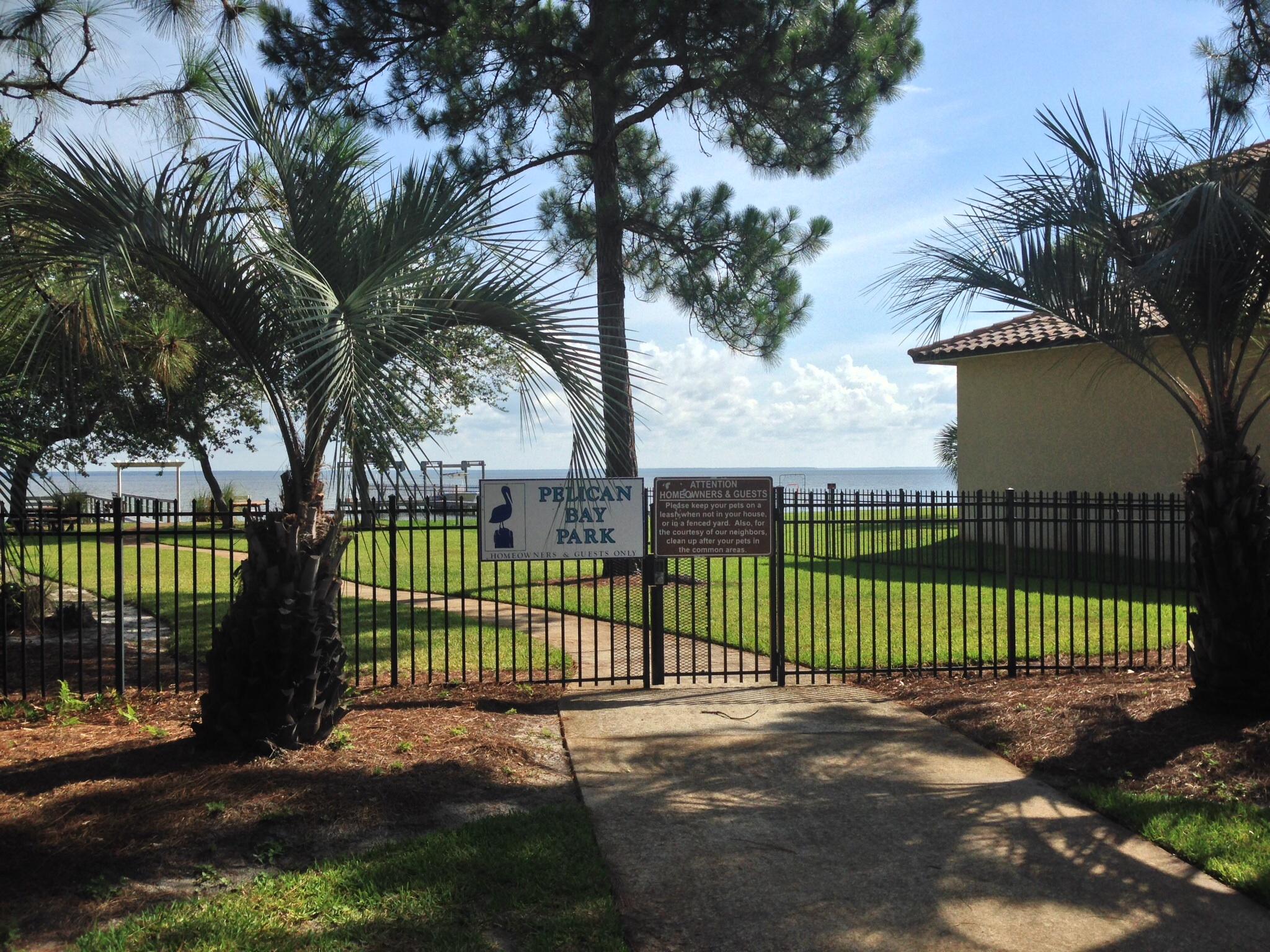 PELICAN BAY - Residential