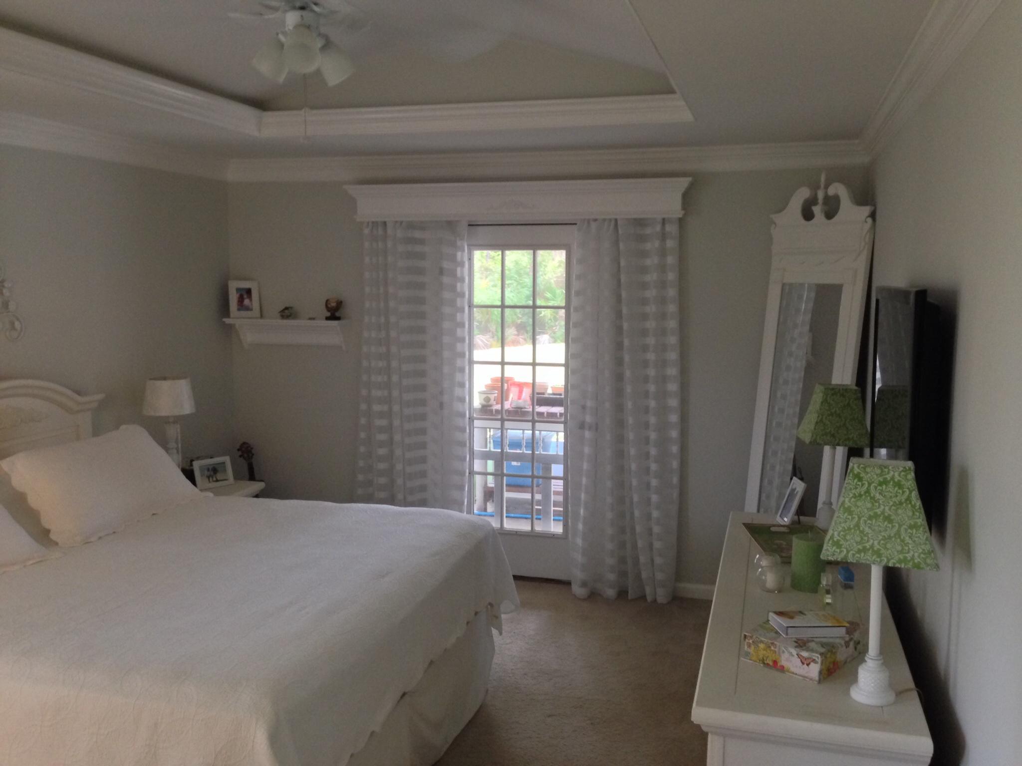 PELICAN BAY - Residential