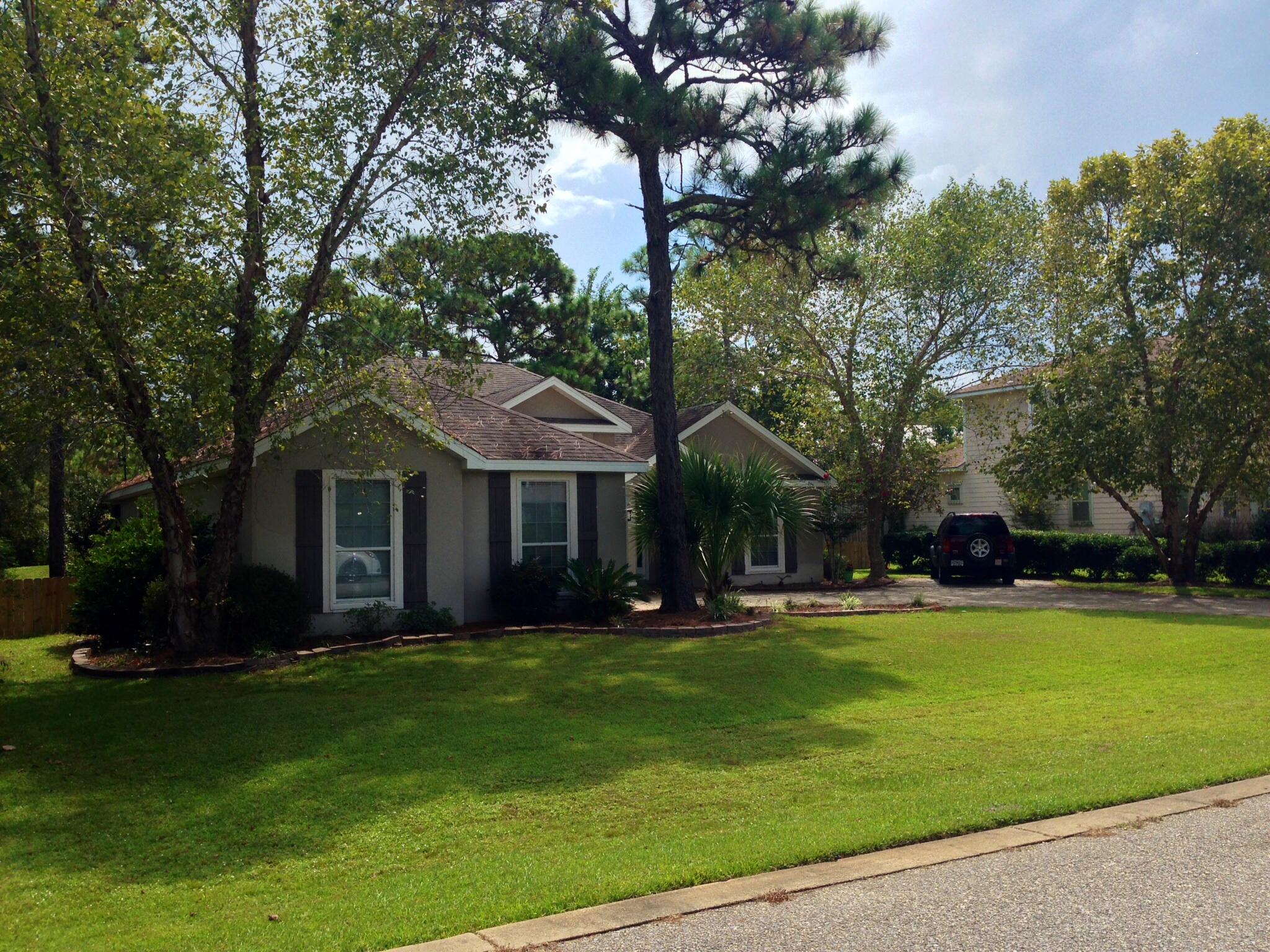 PELICAN BAY - Residential