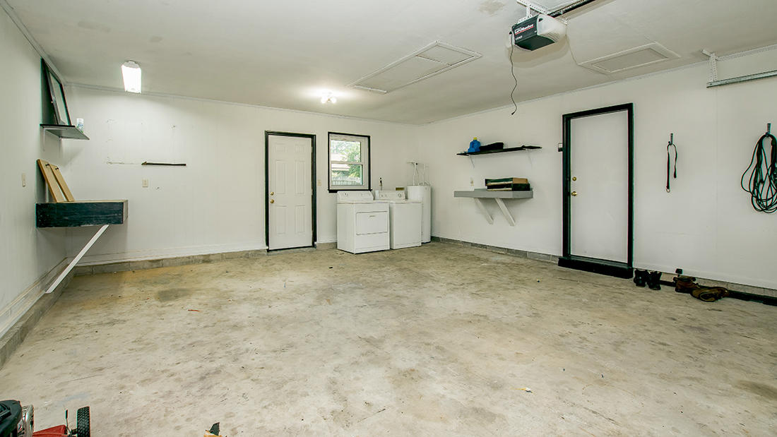 LAKE LORRAINE ESTATES 3 - Residential