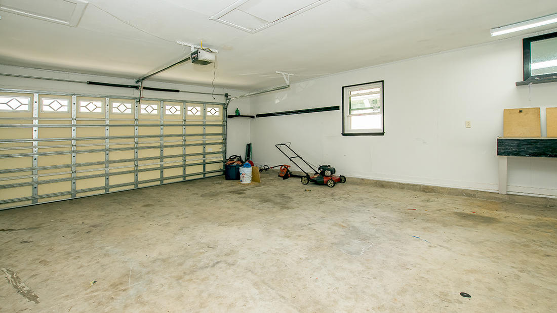 LAKE LORRAINE ESTATES 3 - Residential