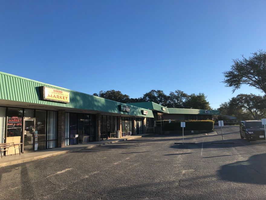 Centrally located in Okaloosa County, Pointe Plaza is located in Valparaiso just west of Highway 20. This 1,000 SF unit has an open floor plan for many different uses. The space was formerly occupied by an Oriental Market. The target rent for this space is $14/SF base rent plus $3.25/SF (CAM, Taxes, Insurance) + sales tax 6.2% = $1526.63.....We have space ranging from 1000 ~ 9600 SF available.