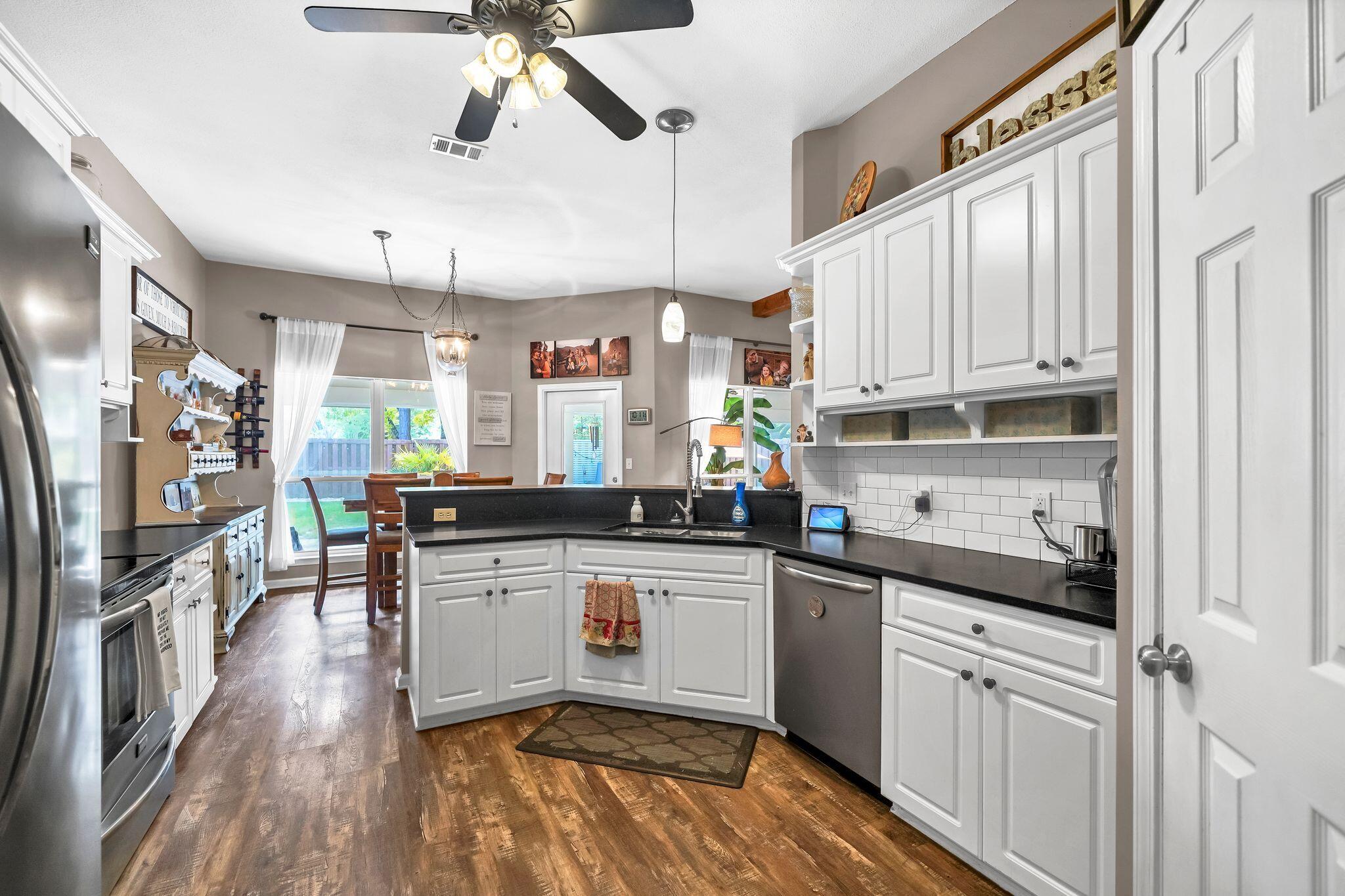 PARKWOOD ESTATES PH 7 - Residential
