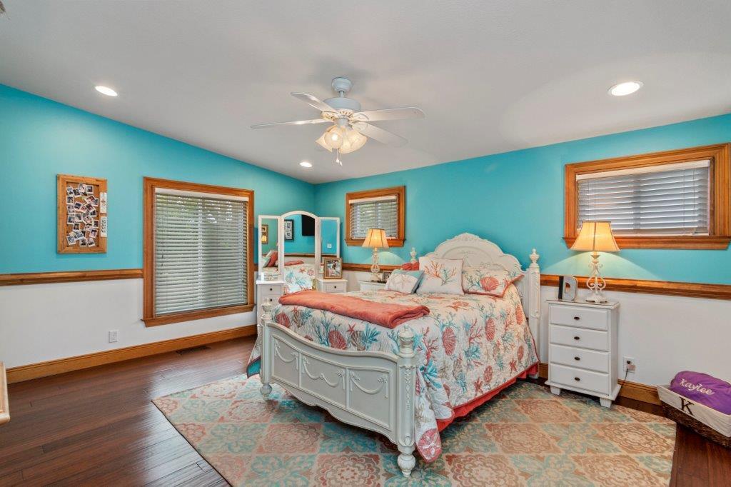 ELLIOTTS POINT 10TH ADDN - Residential