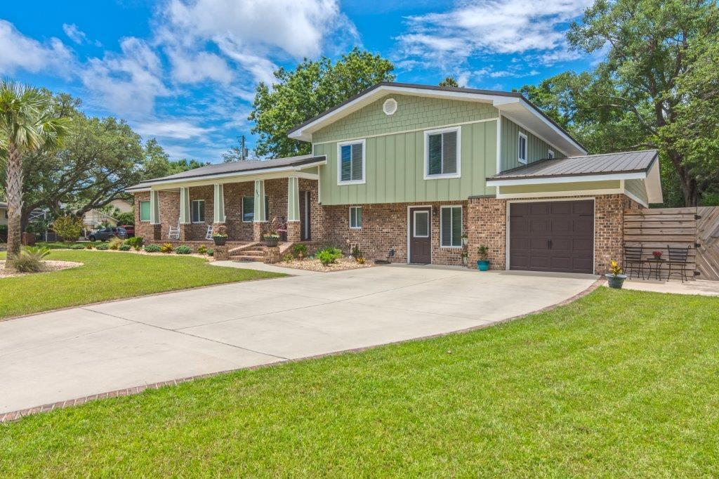 ELLIOTTS POINT 10TH ADDN - Residential