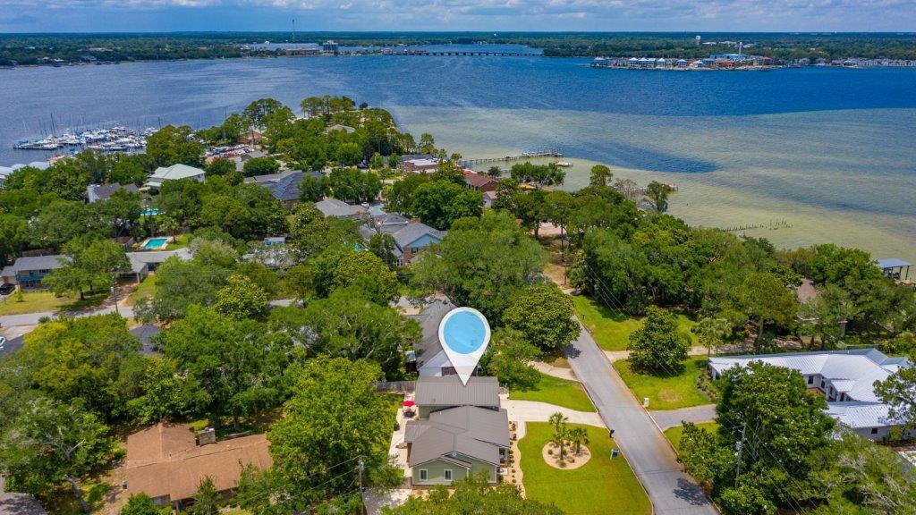 ELLIOTTS POINT 10TH ADDN - Residential