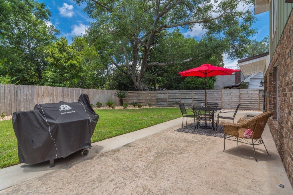 ELLIOTTS POINT 10TH ADDN - Residential