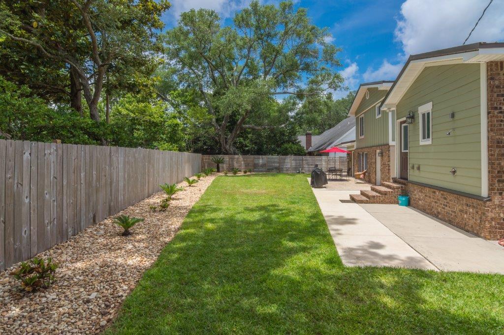 ELLIOTTS POINT 10TH ADDN - Residential