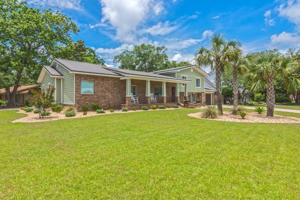 ELLIOTTS POINT 10TH ADDN - Residential