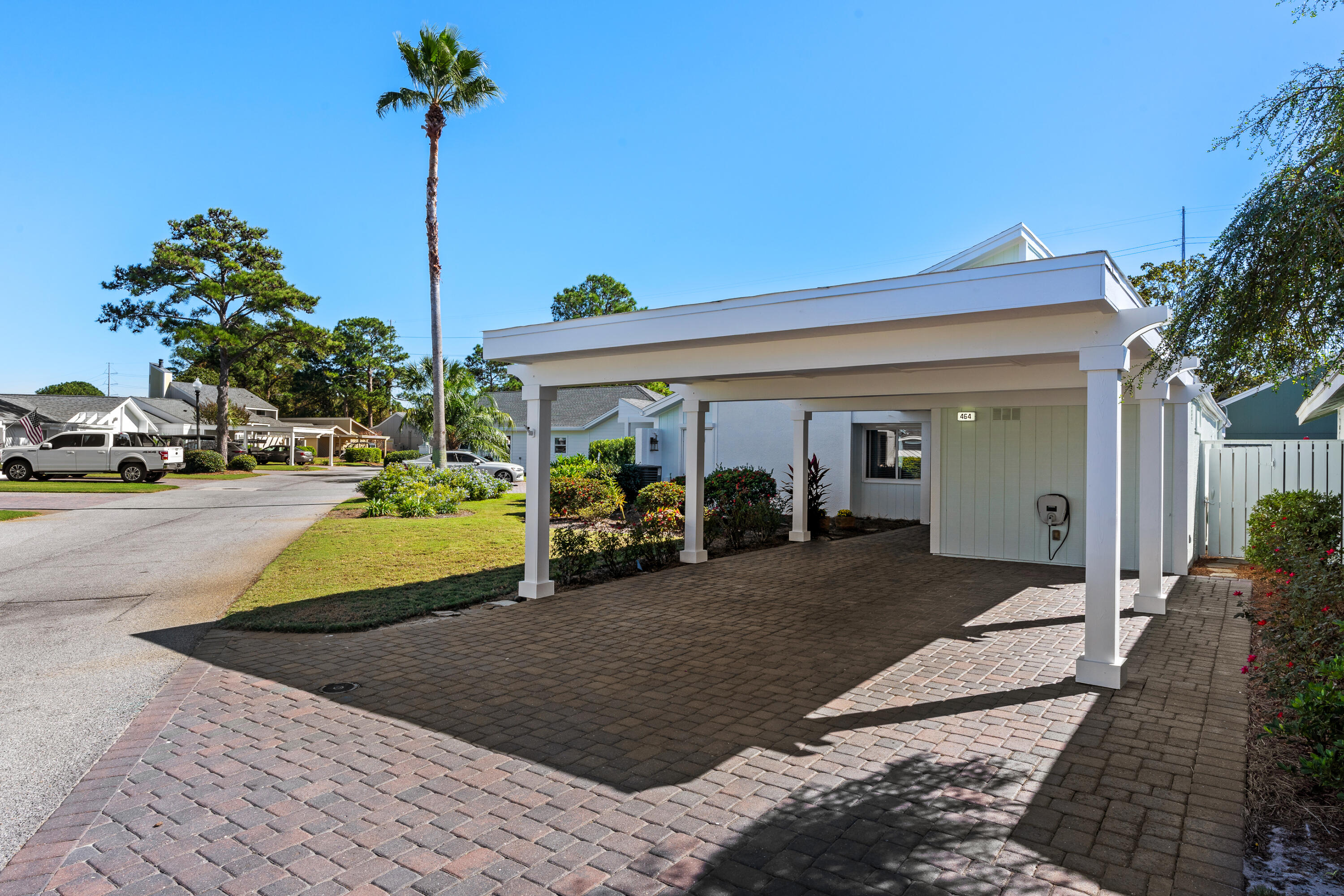 LINKSIDE VILLAGE UNIT 2 - Residential