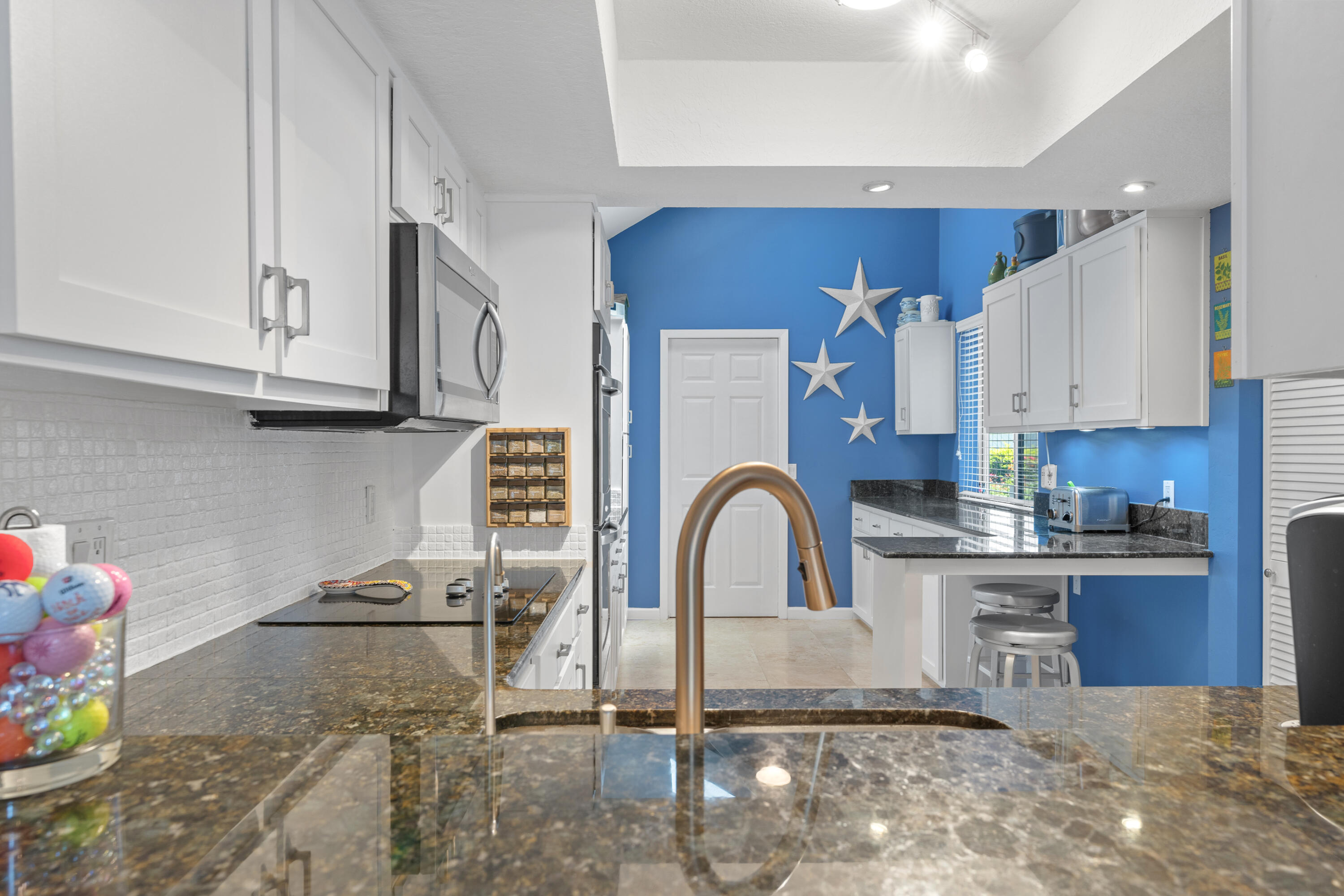 LINKSIDE VILLAGE UNIT 2 - Residential