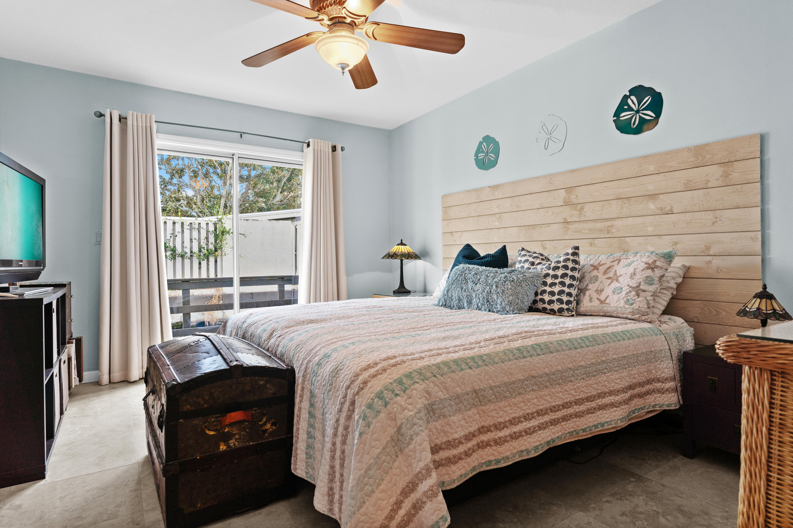 LINKSIDE VILLAGE UNIT 2 - Residential