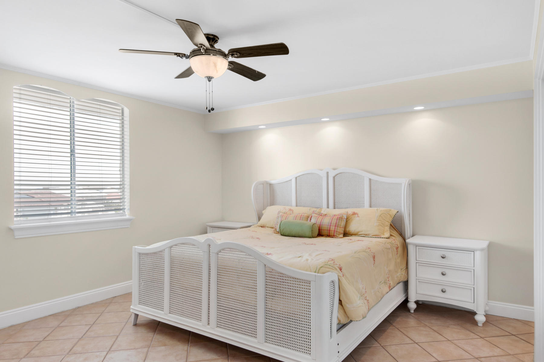 DOLPHIN POINT CONDO - Residential