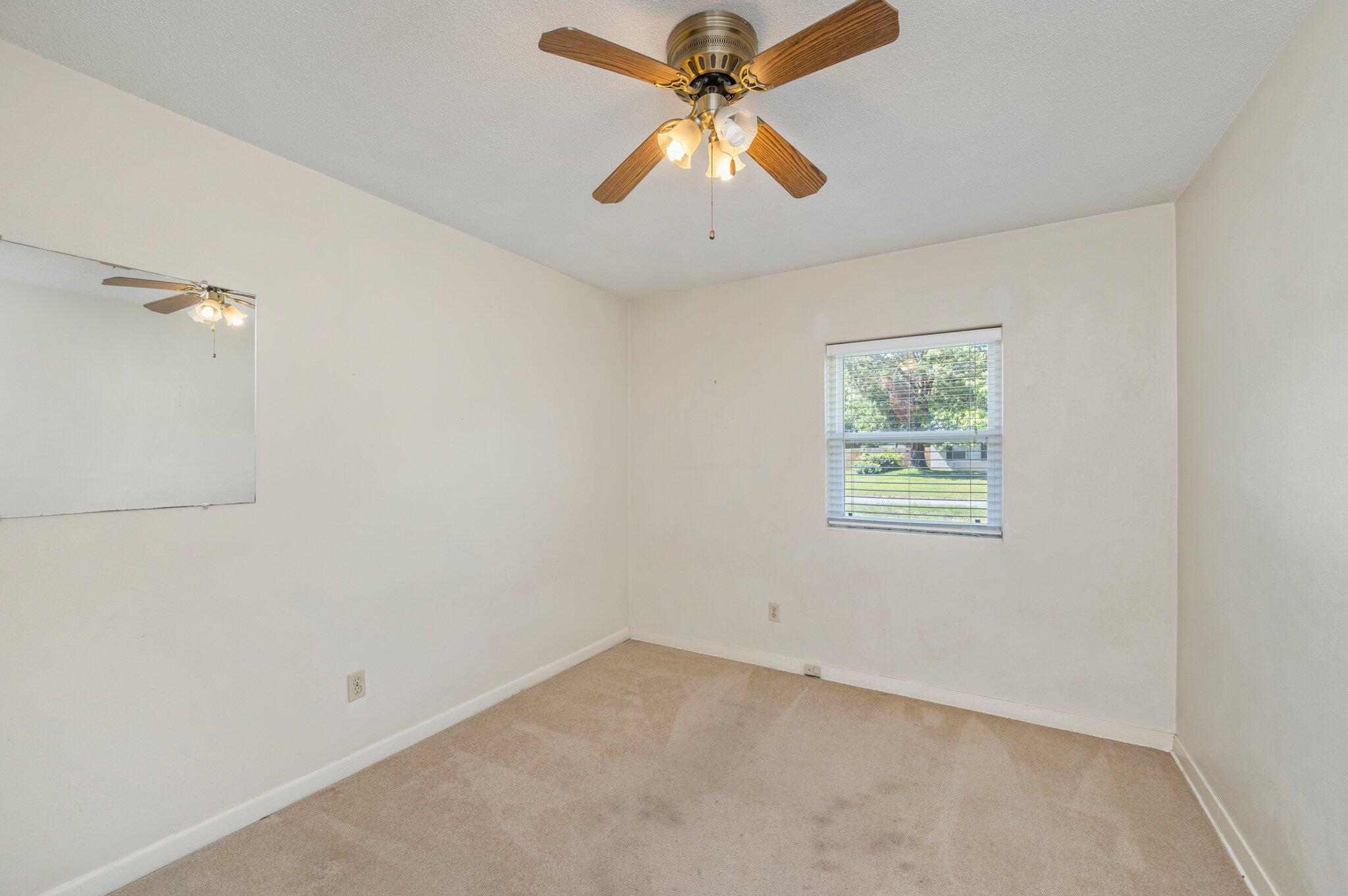 OAKLAND HEIGHTS LOT 28 BLK 5 - Residential