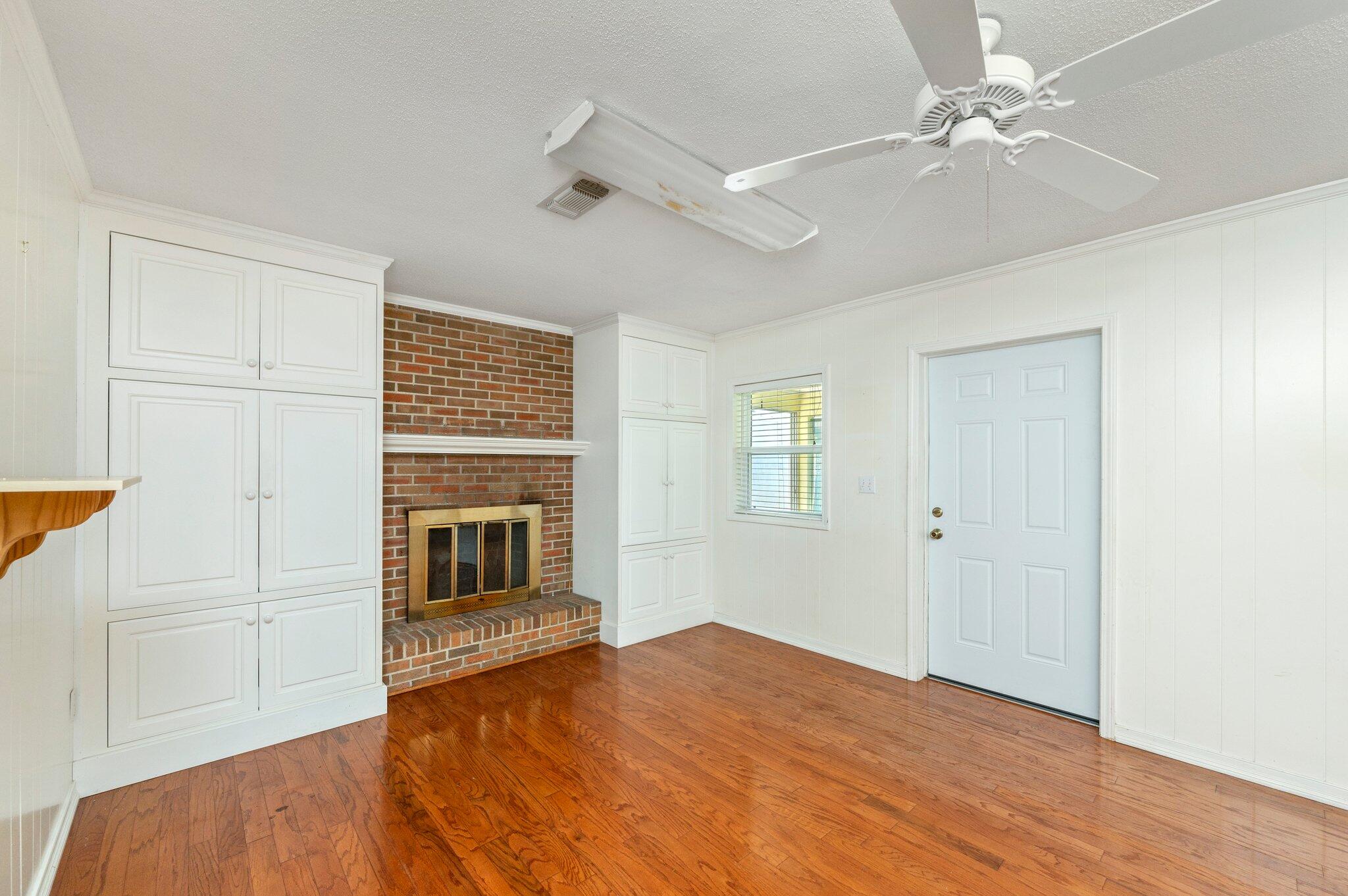 OAKLAND HEIGHTS LOT 28 BLK 5 - Residential