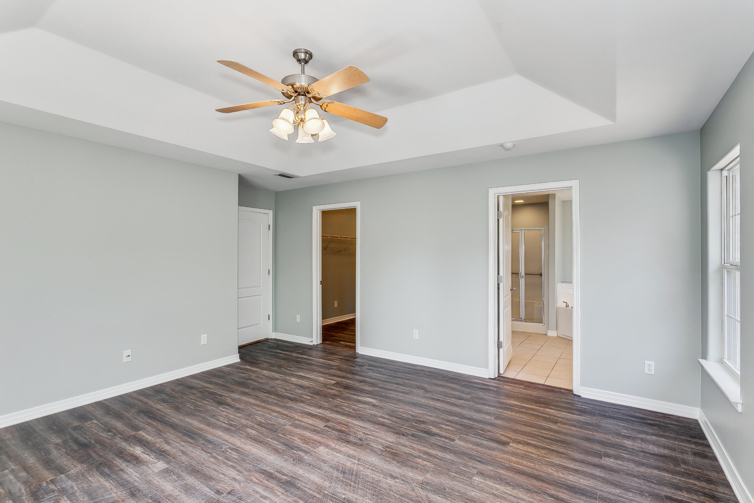 QUAYSIDE VILLAGE PH III - Residential