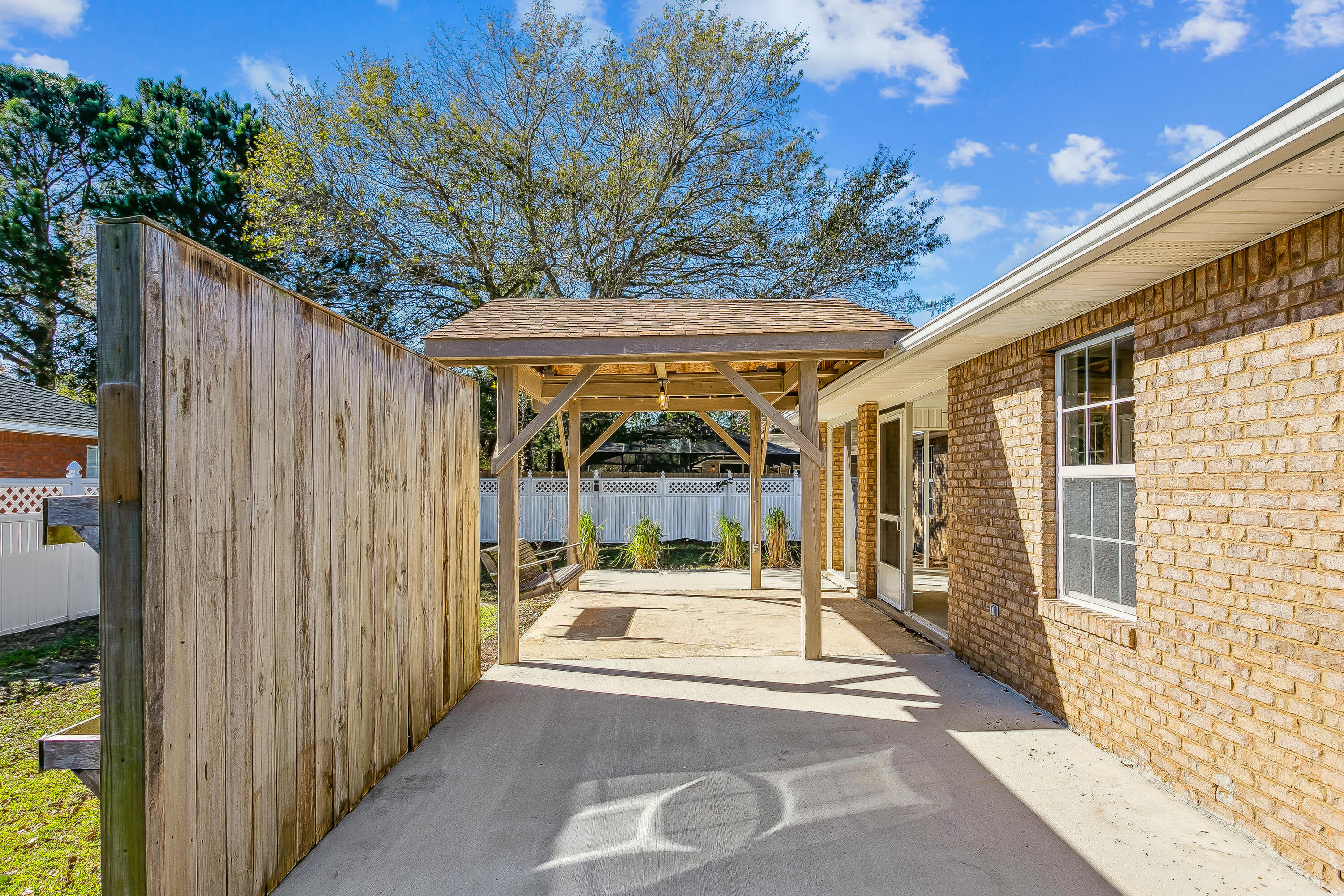 QUAYSIDE VILLAGE PH III - Residential