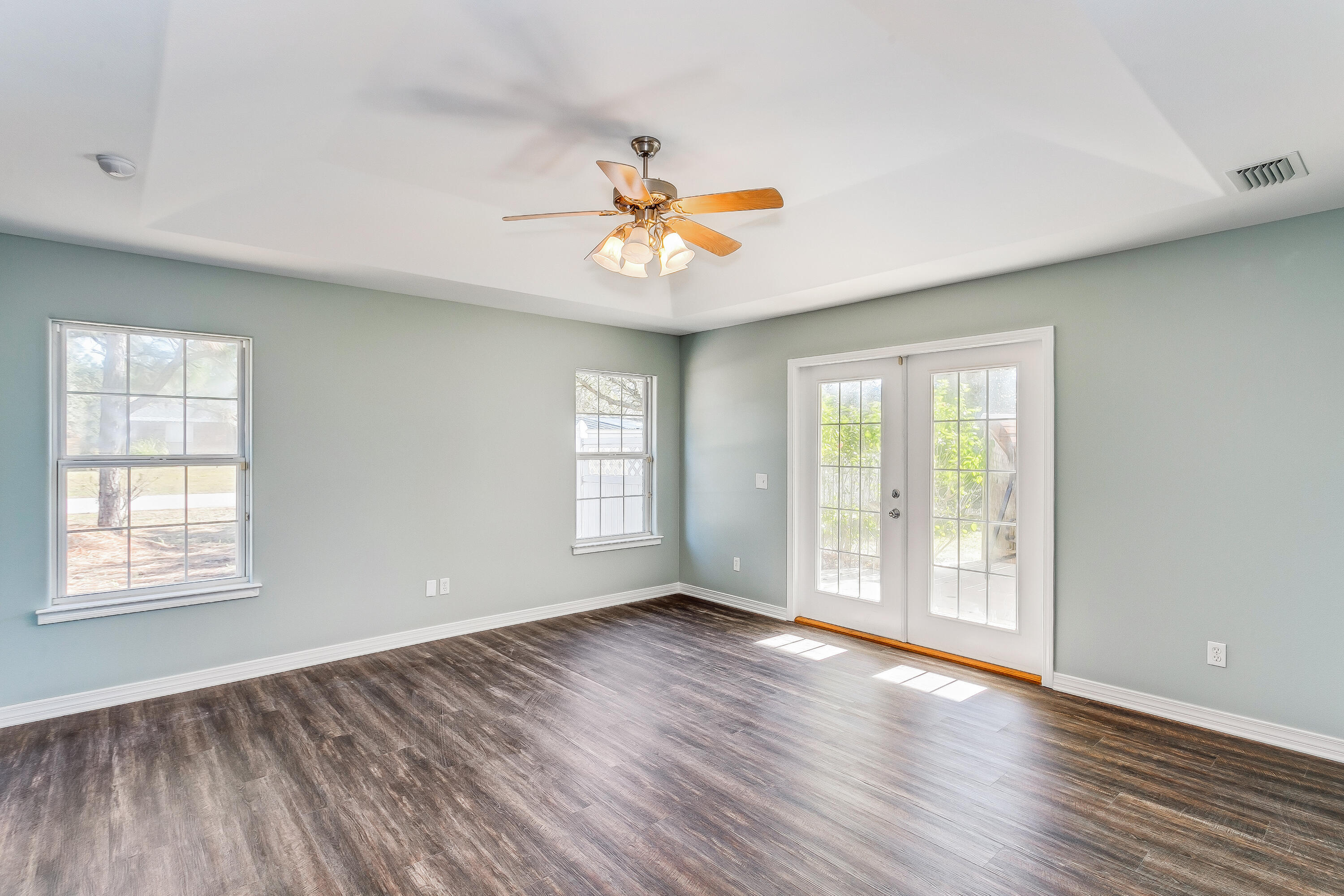 QUAYSIDE VILLAGE PH III - Residential