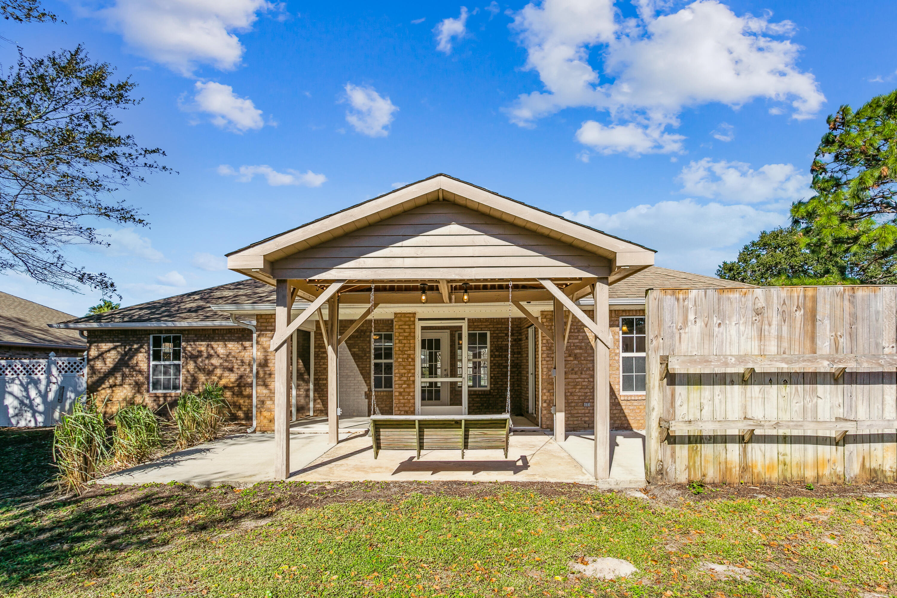 QUAYSIDE VILLAGE PH III - Residential