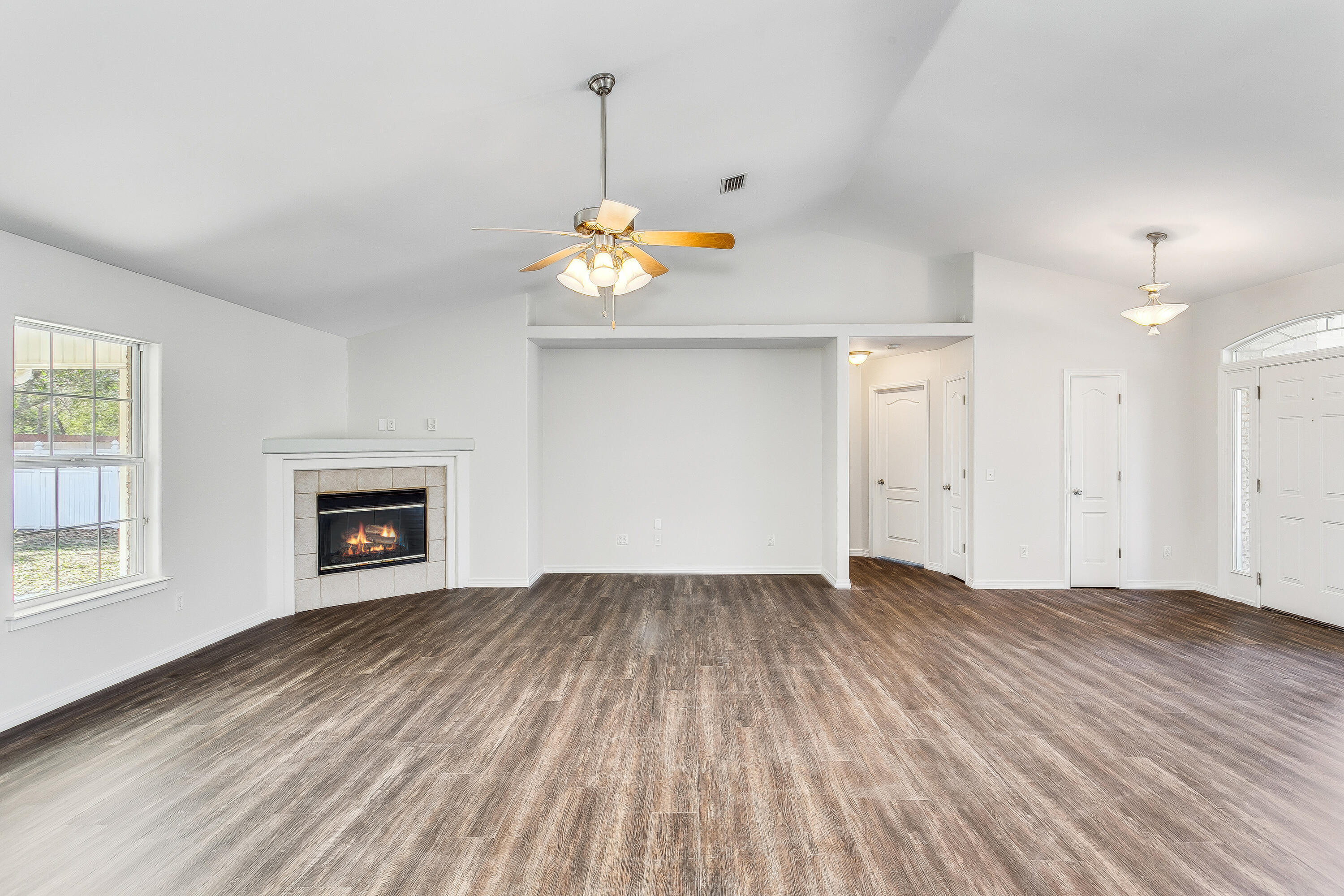 QUAYSIDE VILLAGE PH III - Residential