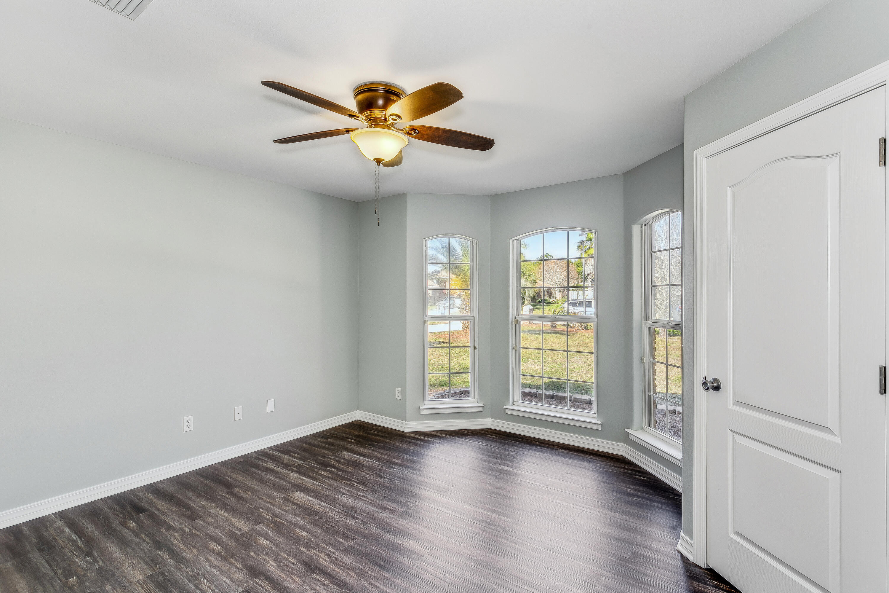 QUAYSIDE VILLAGE PH III - Residential