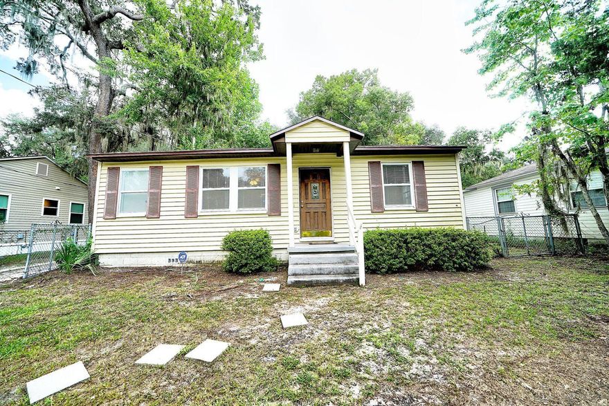 Cove Charmer! This completely remodeled home in the cove is move-in ready. Many updates including Roof 2016, Hot water heater 2015, electrical panel 2013, Furnace 2009, HVAC 2014 and more. Newer cabinets, counters, paint and carpet. This cozy 3/2 also features a ''bonus room'' that would easily be used as an office or private play room. The extra large laundry room has its own shower that would be great for washing pets! The Master Suite has a separate ''sitting area'' perfect for office or TV area and also features a large walk in closet. Outside there is a detached storage building that backs up to an alleyway. A few blocks to the bay and the Yacht Club!