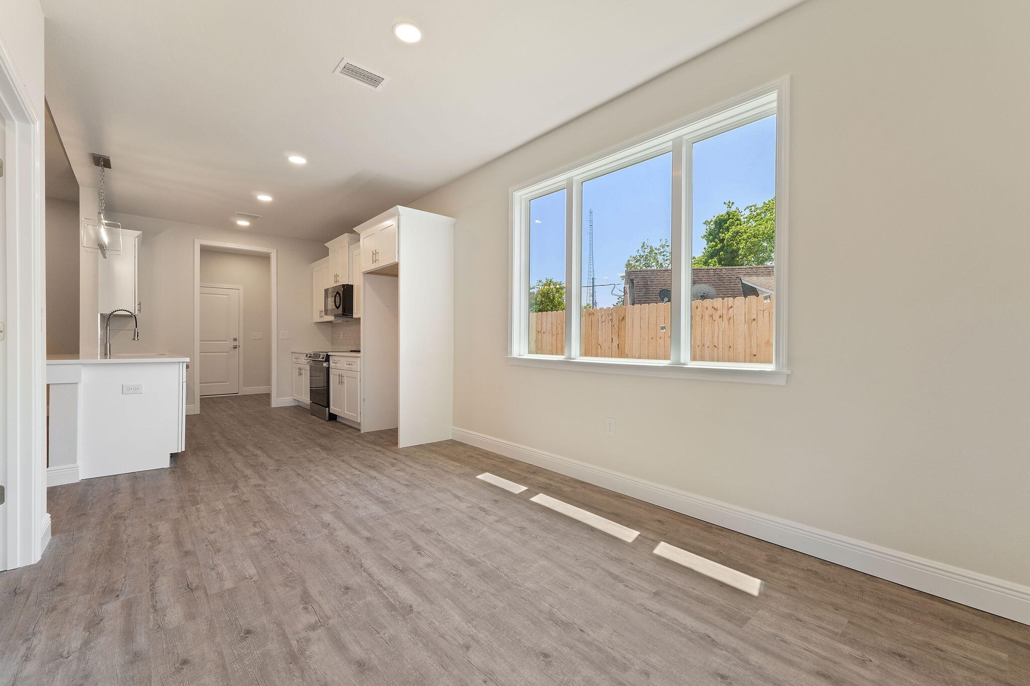 EAST BAY HEIGHTS - Residential