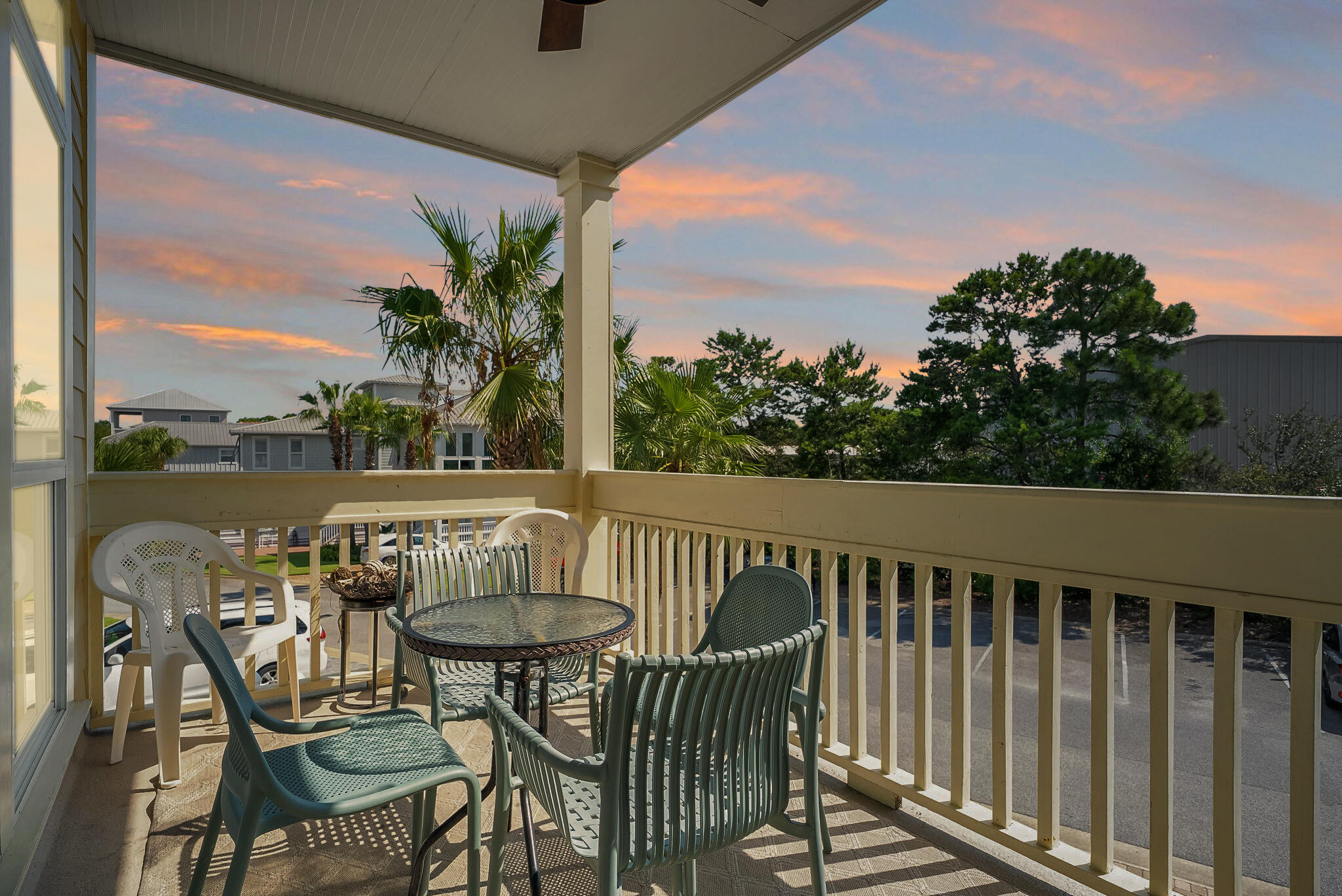 EMERALD WATERS VILLAGE - Residential