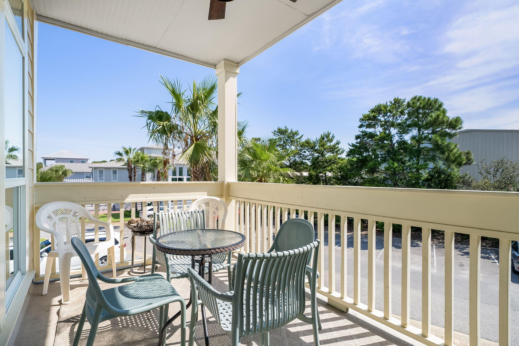 EMERALD WATERS VILLAGE - Residential