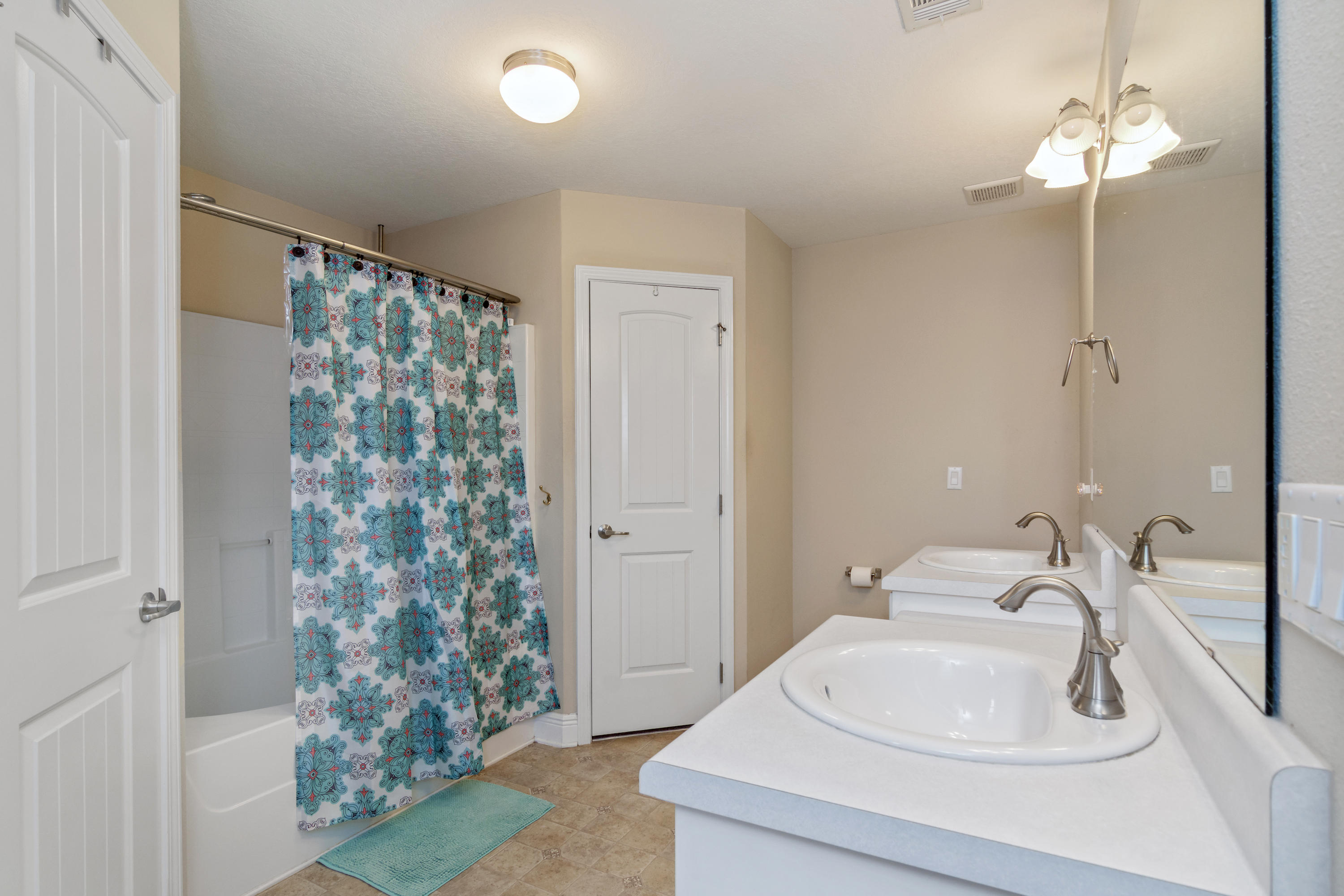 SILVER CREEK ESTATES - Residential